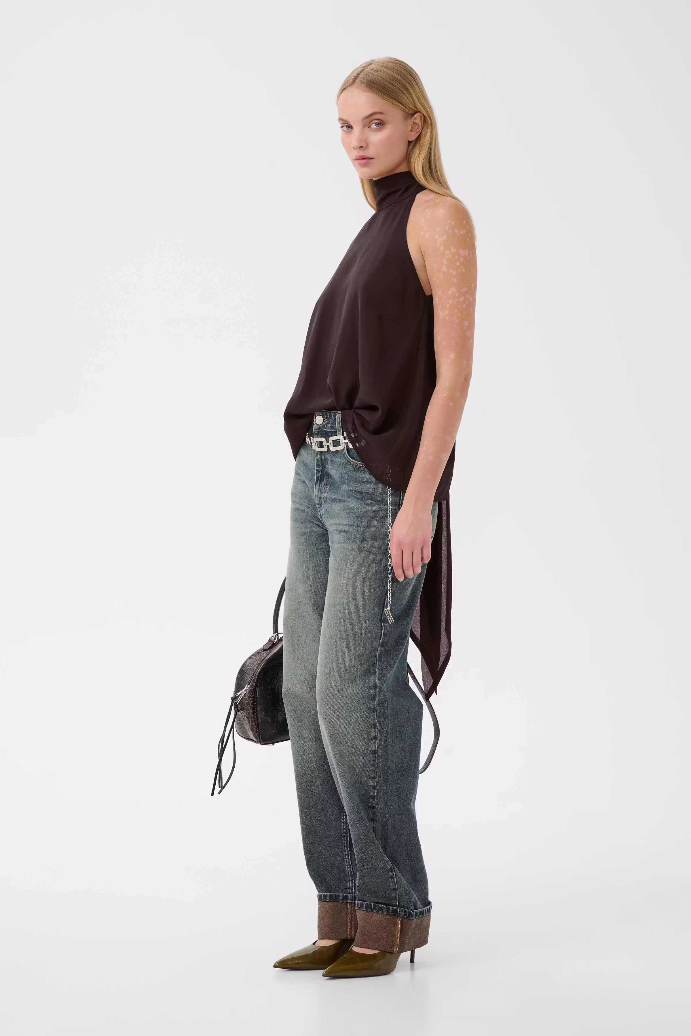GZdorah Blouse LOOKBOOK BACK 10911424-191106