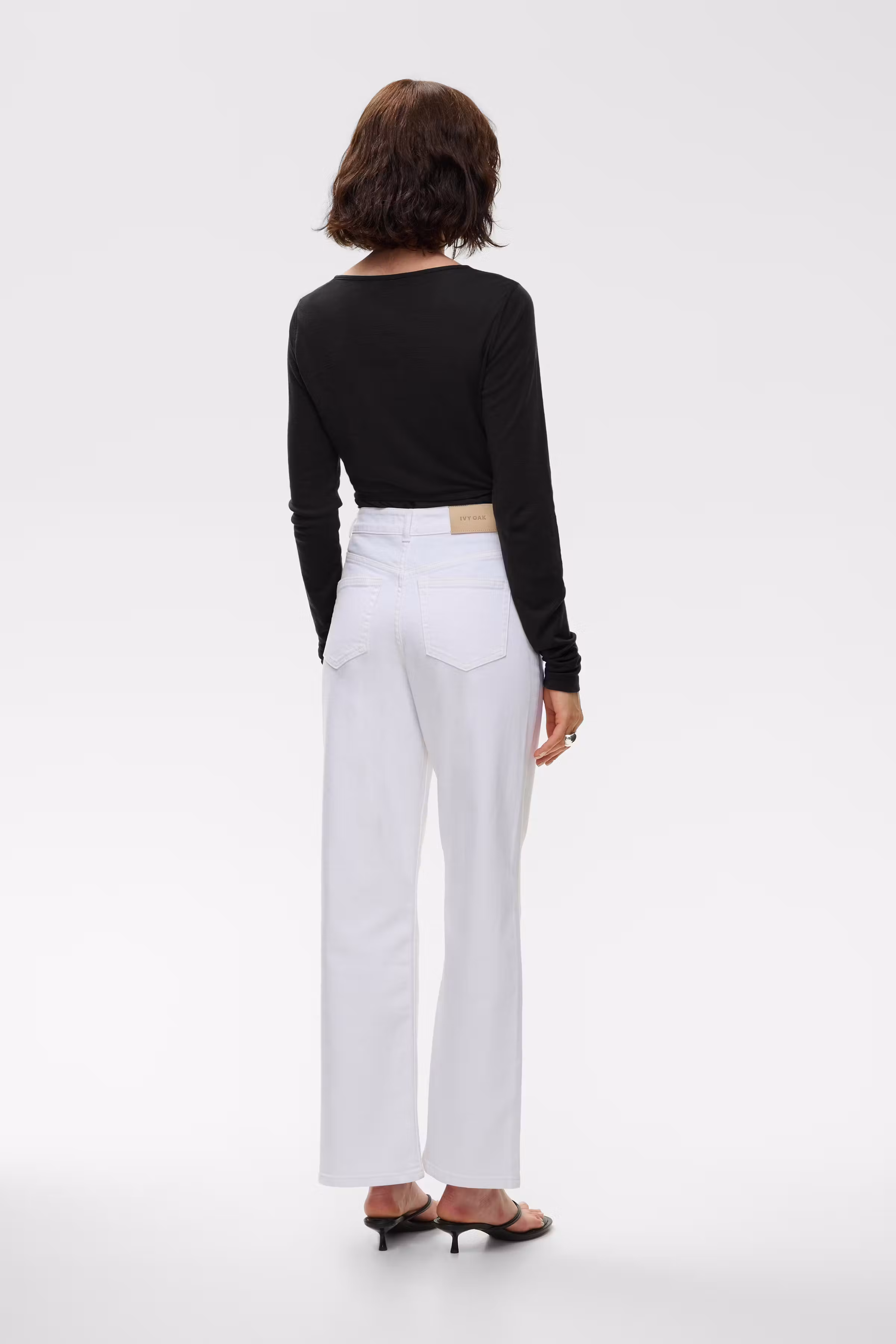 IOPetra Jeans LOOKBOOK BACK 30600158-WH001