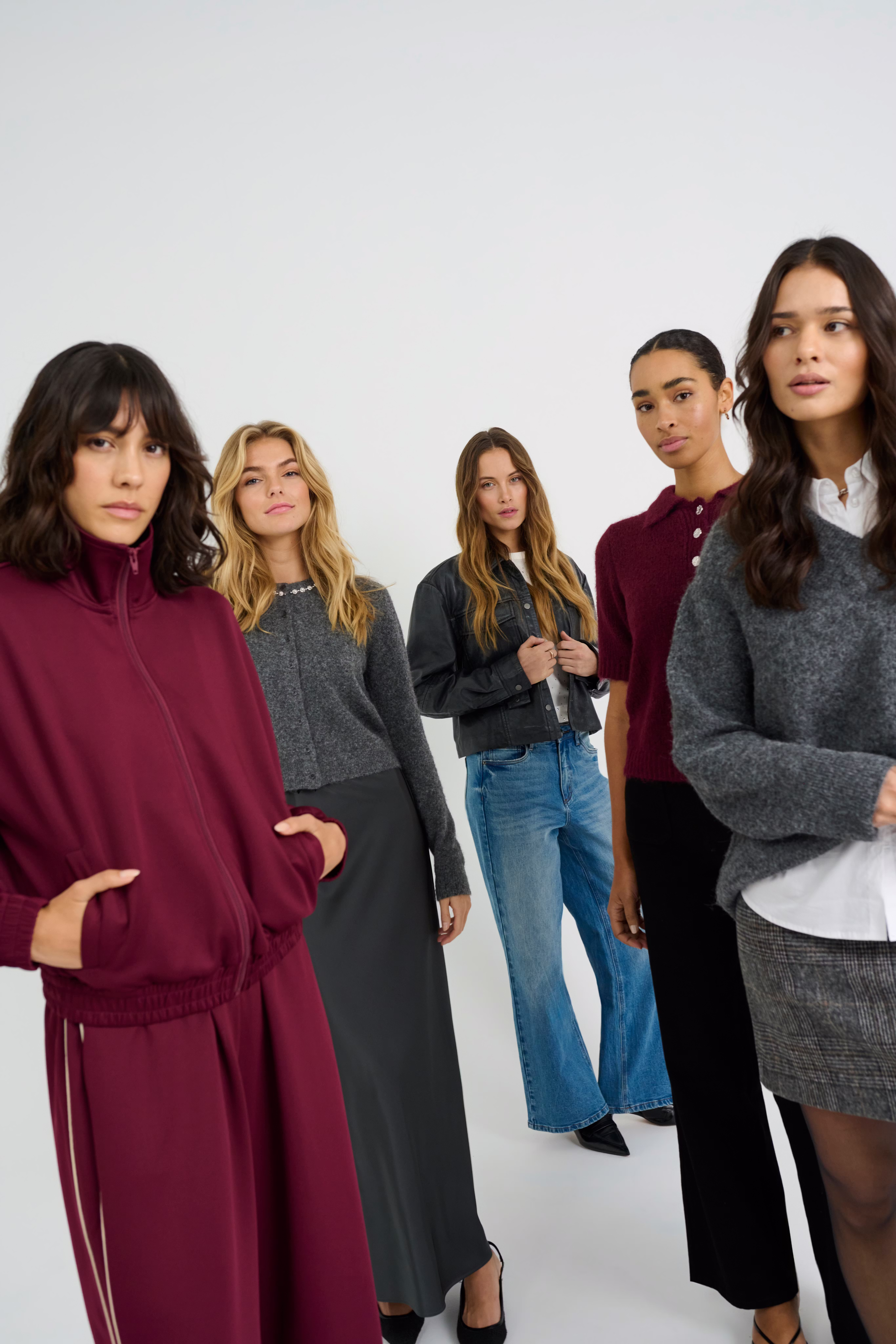 KAtrudy Pullover LOCATION NONE 10510635-100125