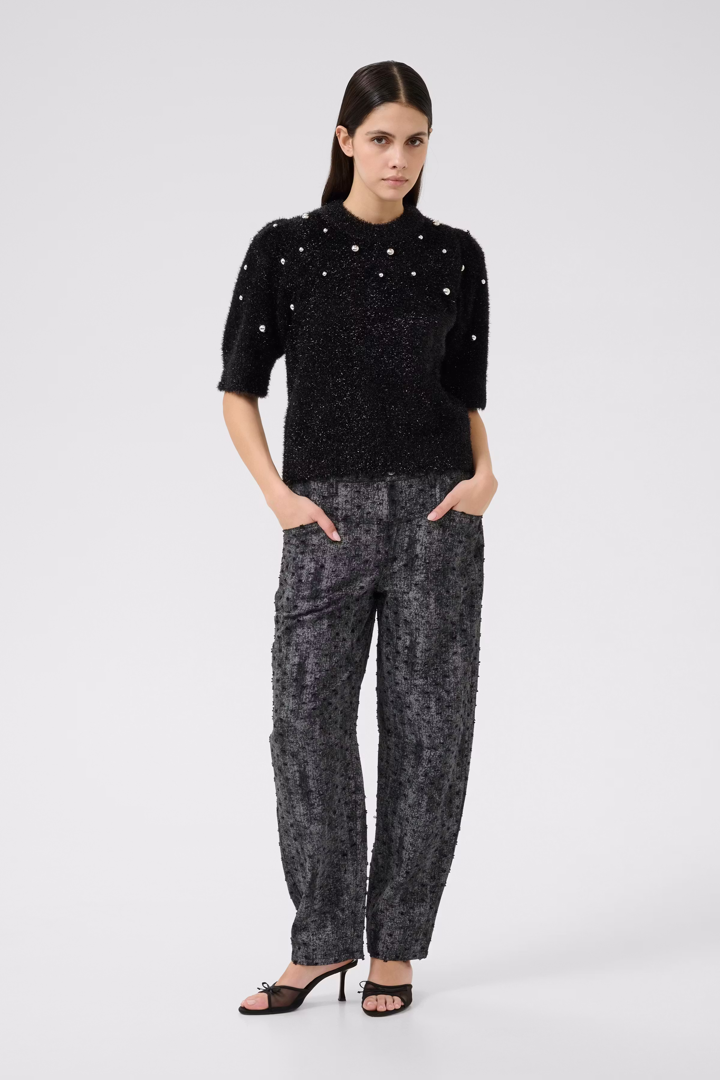 KBCelia Pullover LOOKBOOK FRONT 10105737-194008