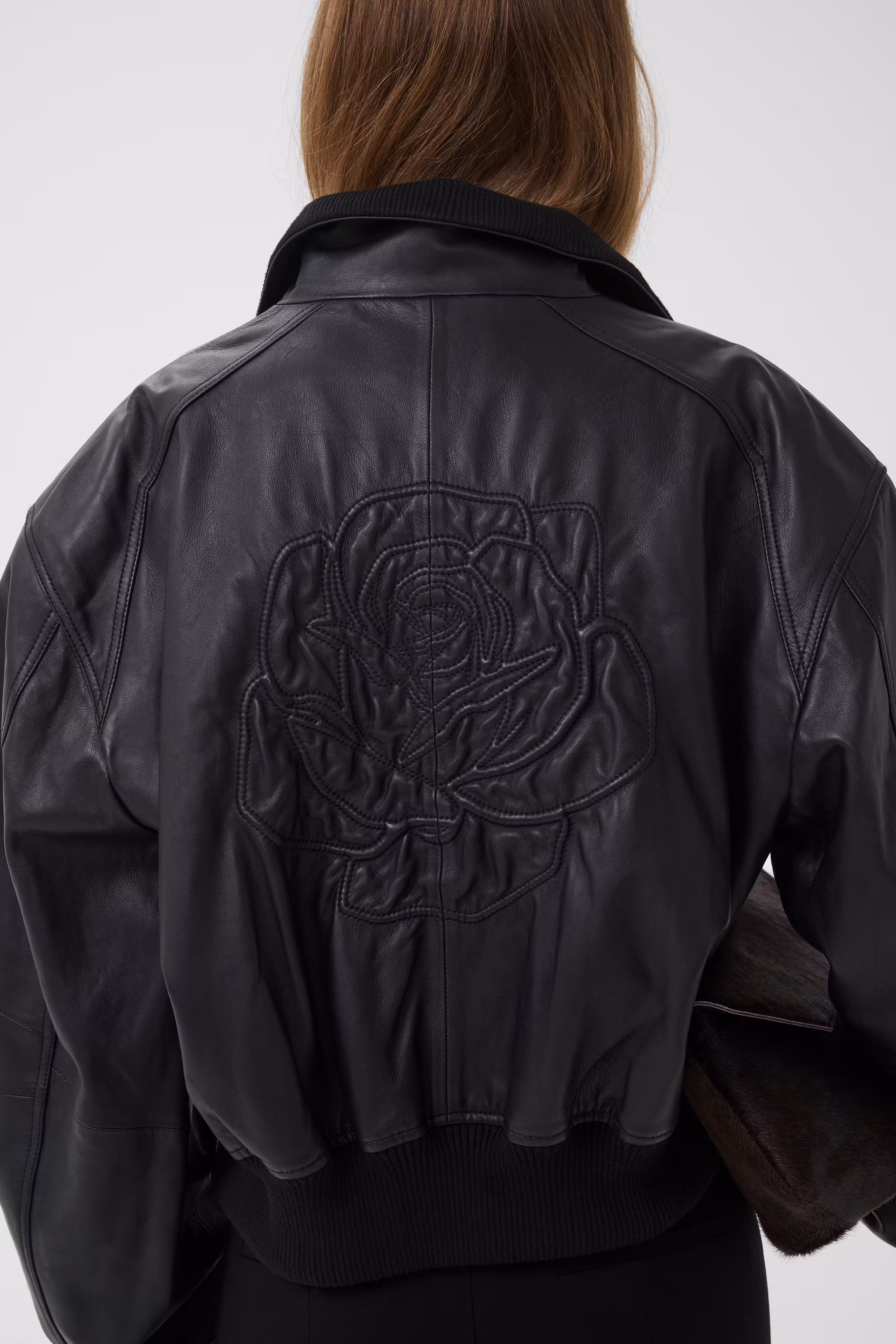 GZhannie Outerwear LOOKBOOK DETAIL 10911607-100017
