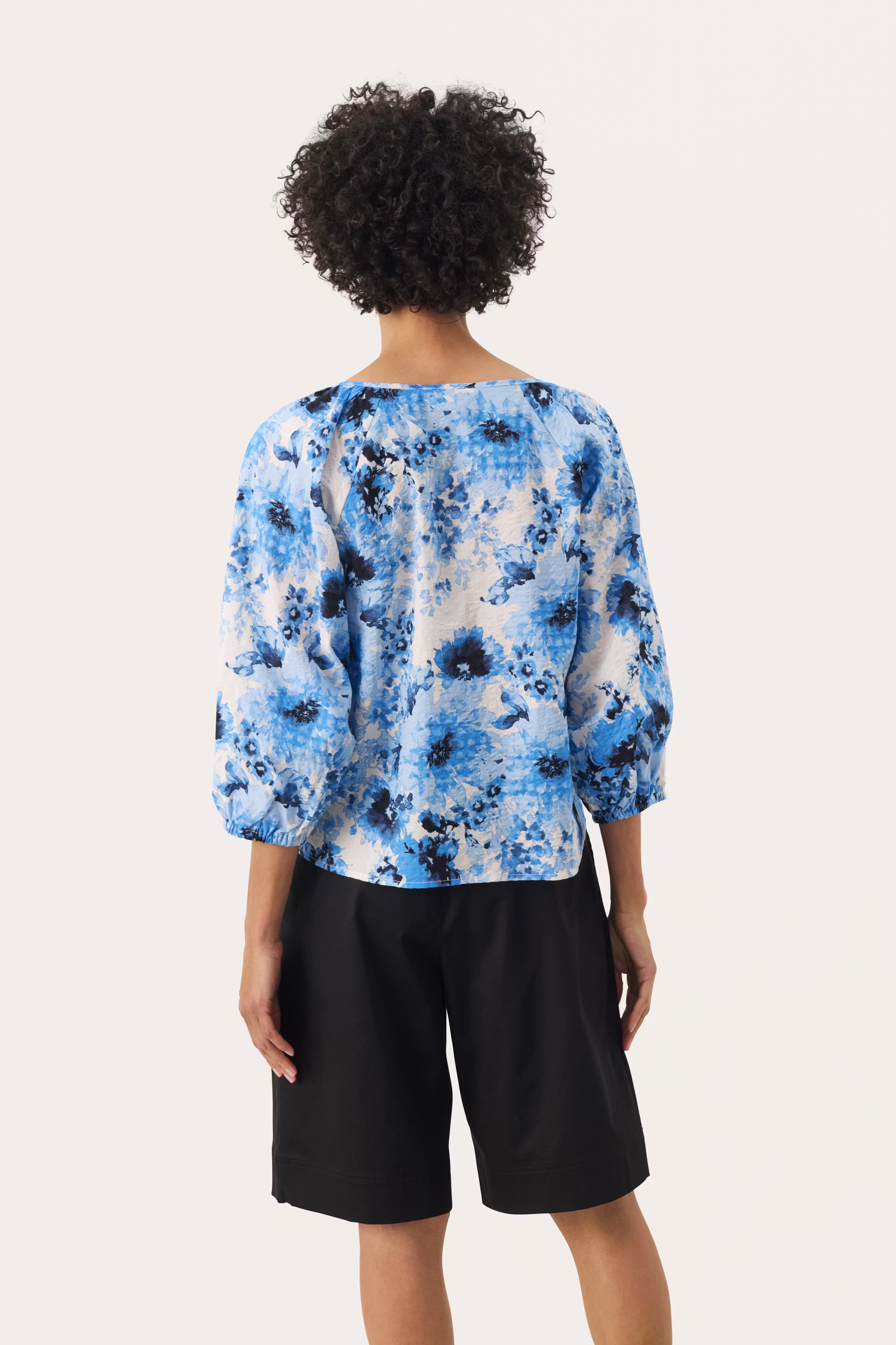 RaduniPW Top LOOKBOOK BACK 30310058-303766