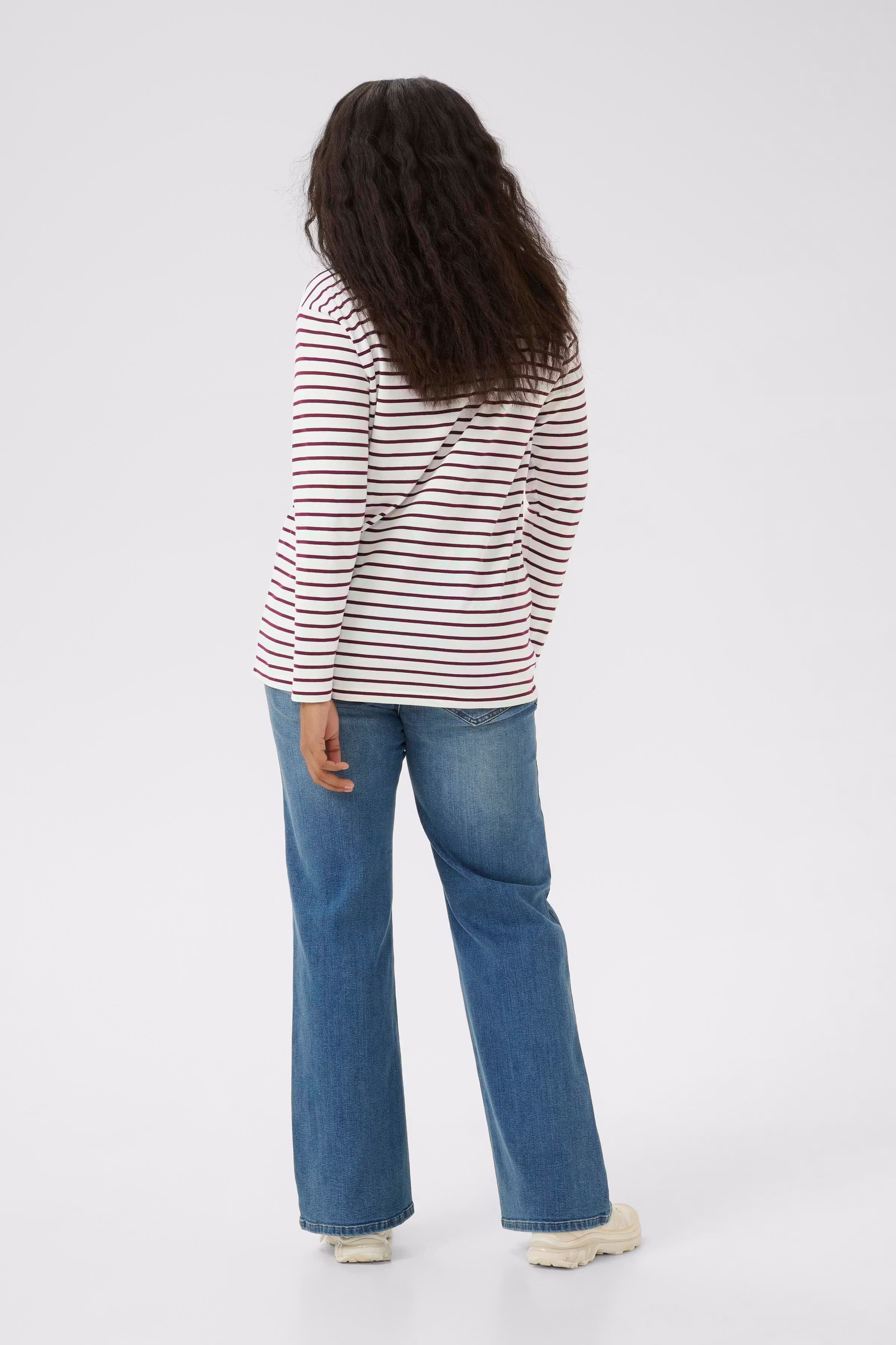 KCwinni Striped Blouse LOOKBOOK BACK 10581775-108464