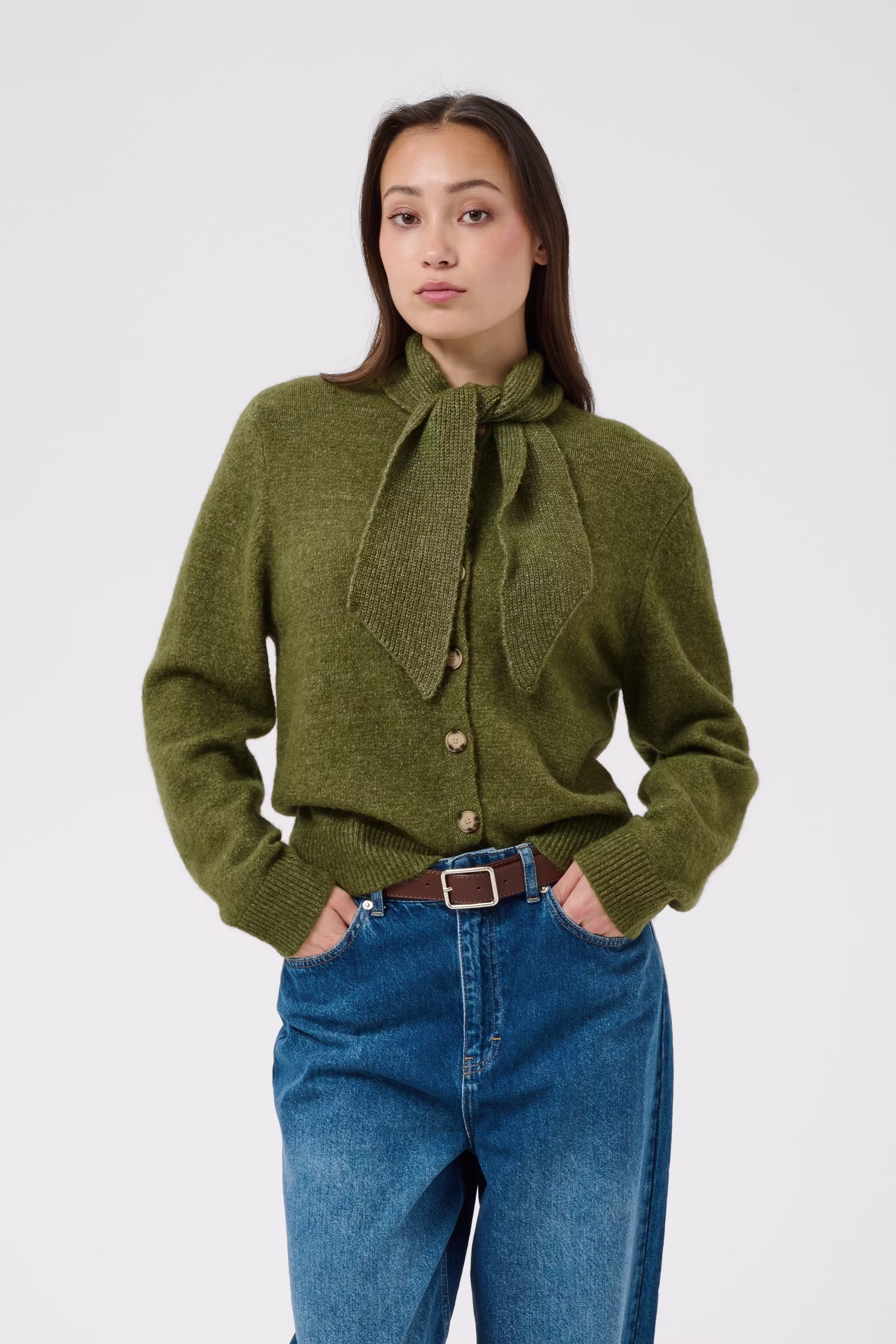 ChaniePW Cardigan LOOKBOOK FRONT 30310843-305346