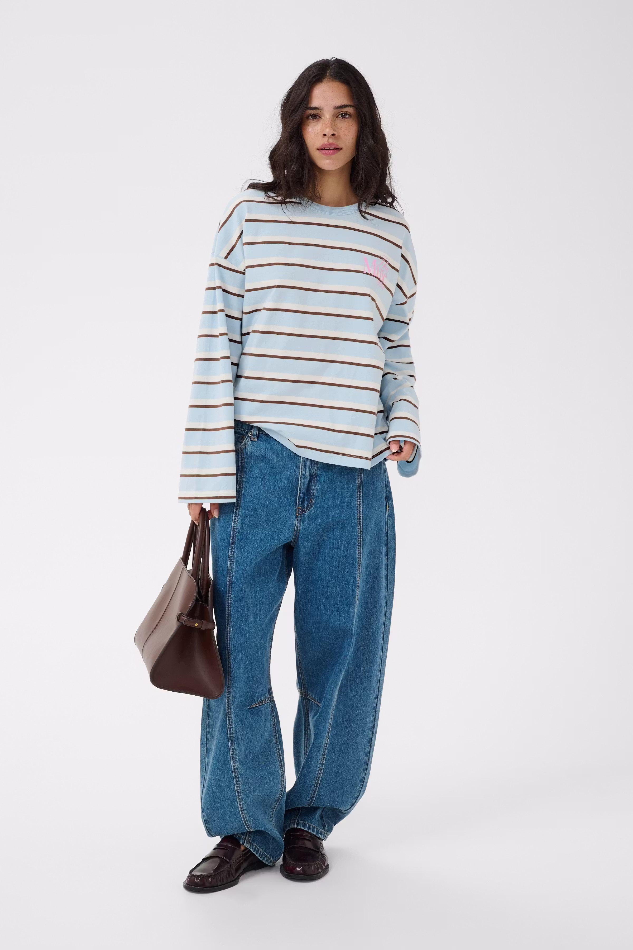 KAeloise T-shirt LOOKBOOK FRONT 10513128-1000756