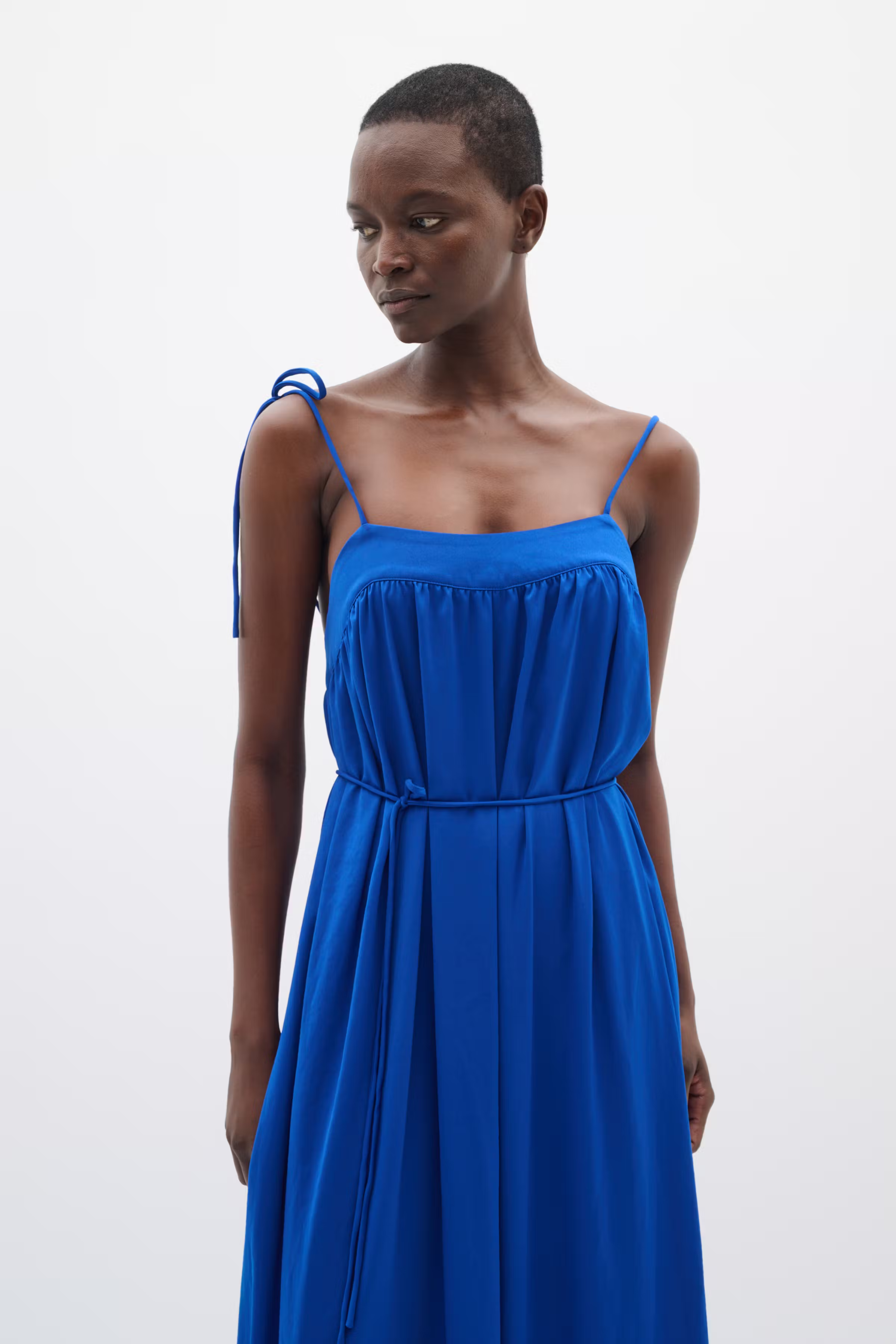 FutoIW Jurk LOOKBOOK FRONT 30110804-193952