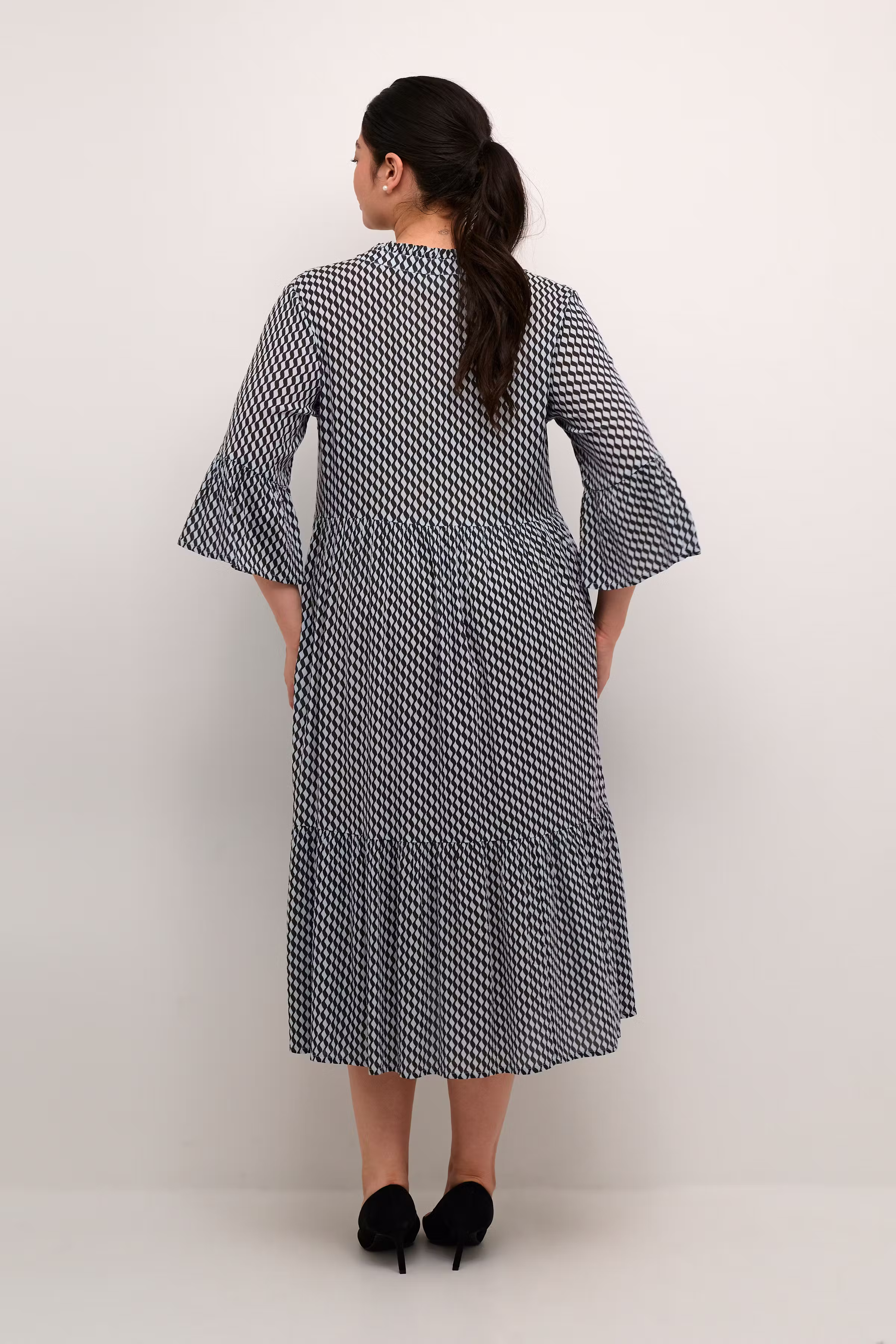 KCkerry Dress LOOKBOOK BACK 10581828-106474