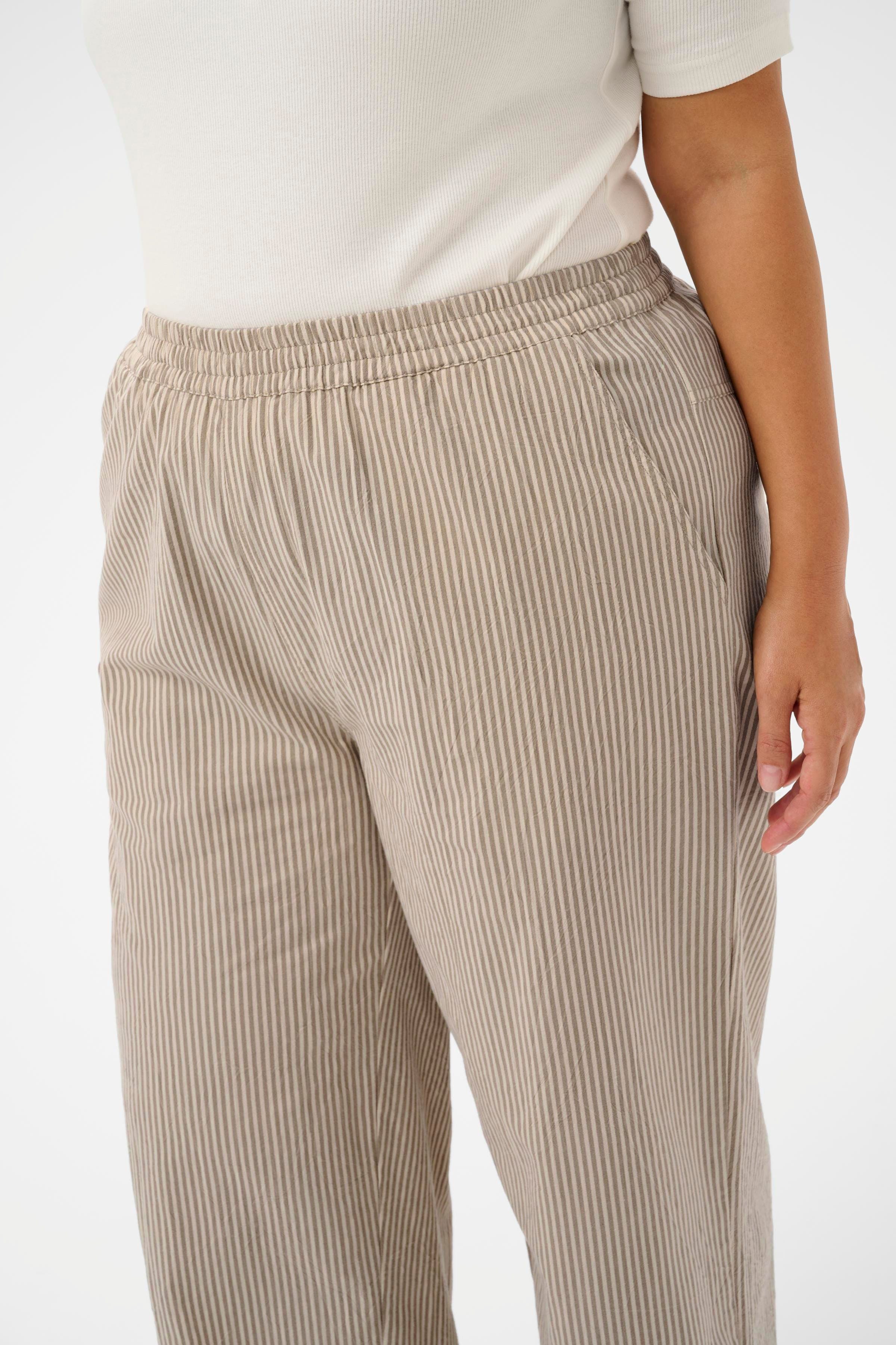 KCnana Pantalon LOOKBOOK DETAIL 10583312-107706