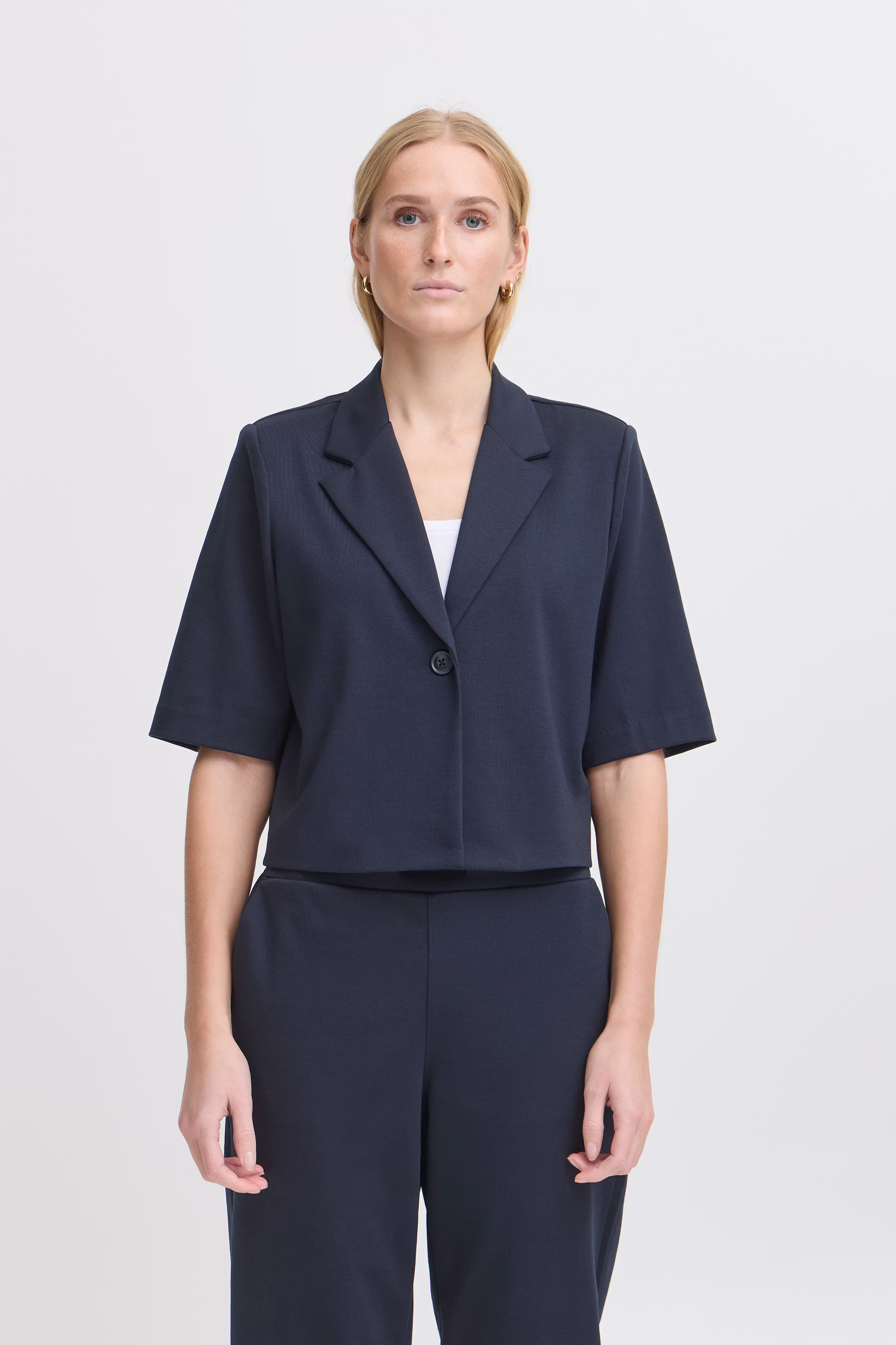 IHKATE CROPPED Blazer LOOKBOOK FRONT 20123679-194010