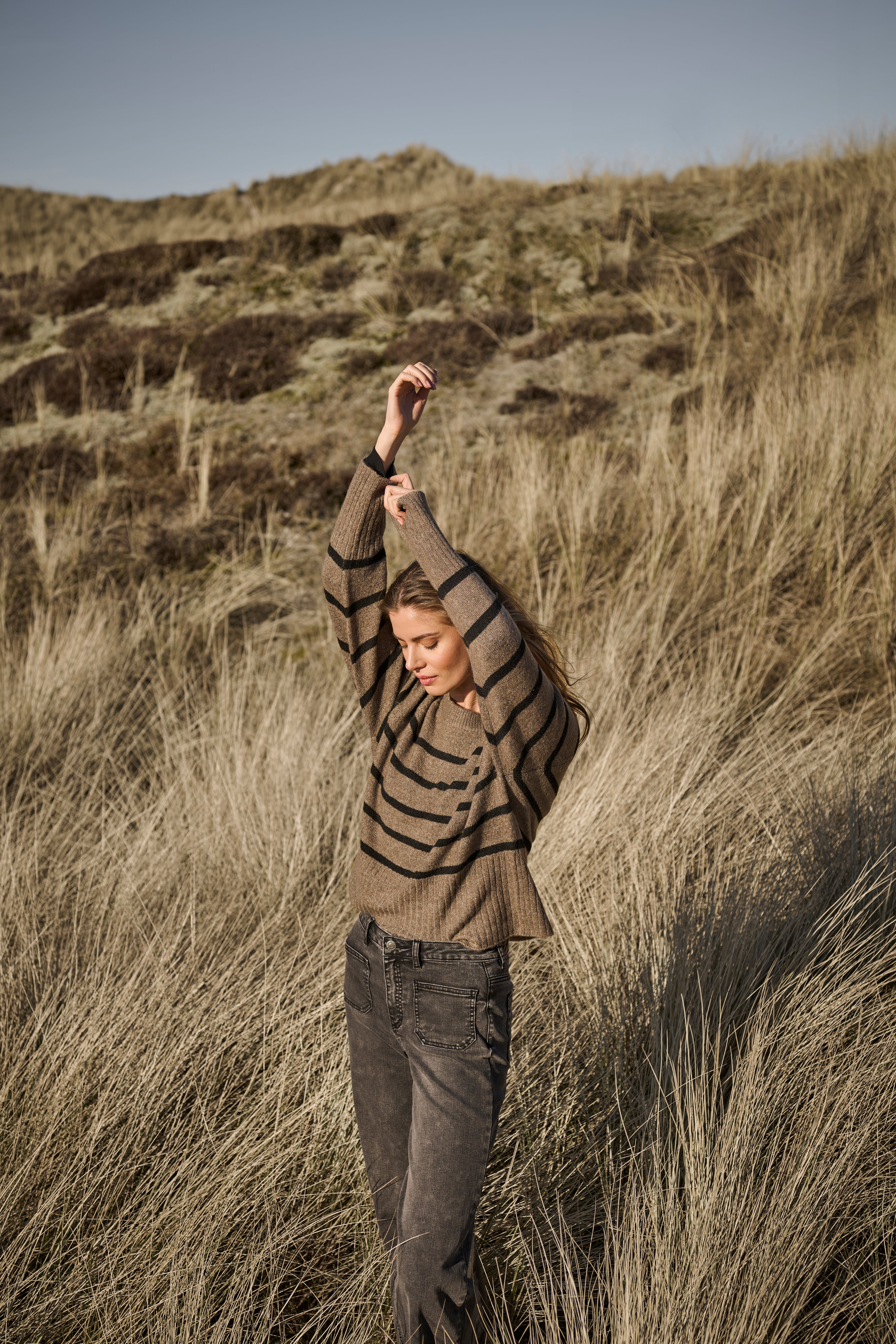 KAerin Pullover LOCATION NONE 10510939-108598