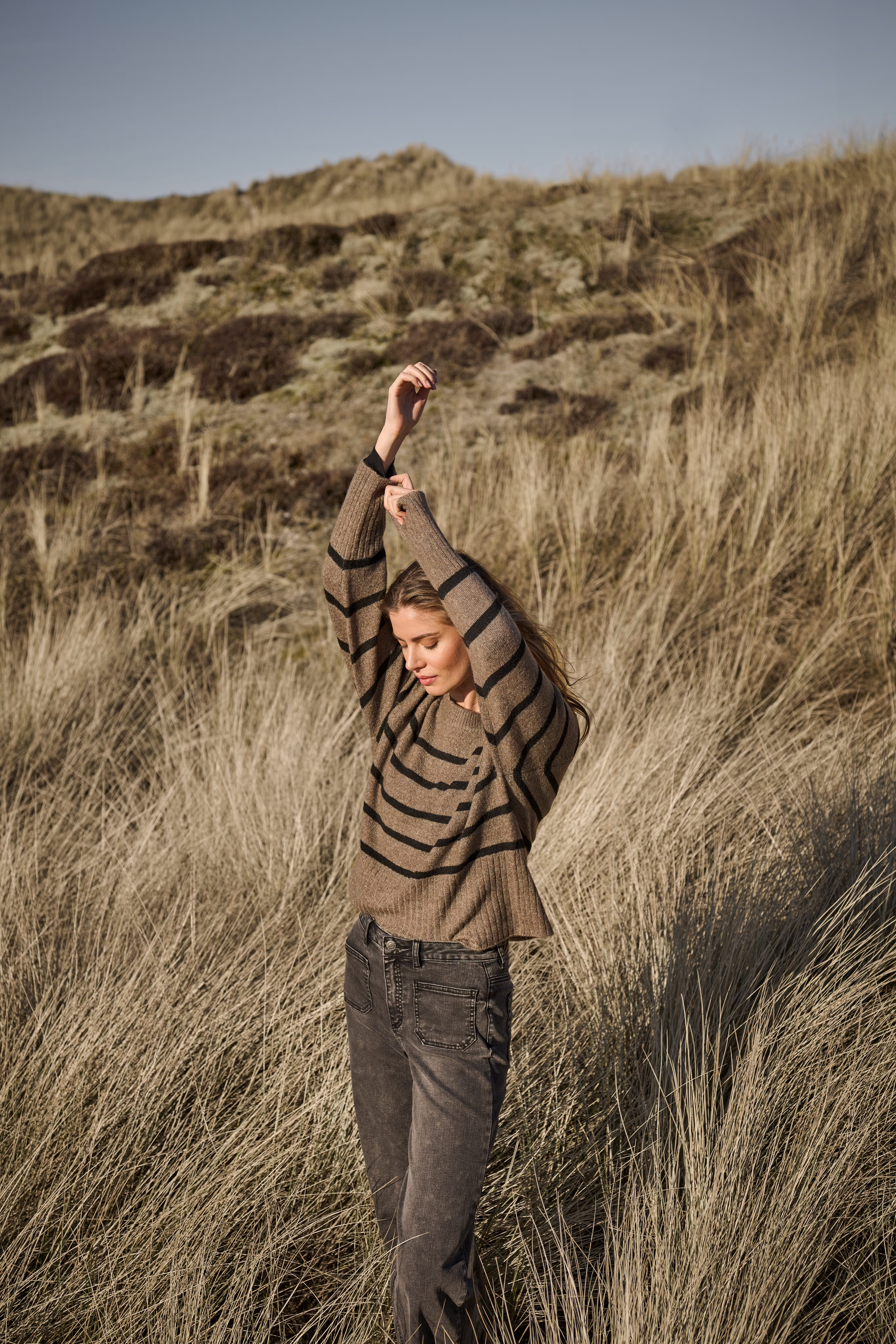 KAerin Pullover LOCATION NONE 10510939-108598