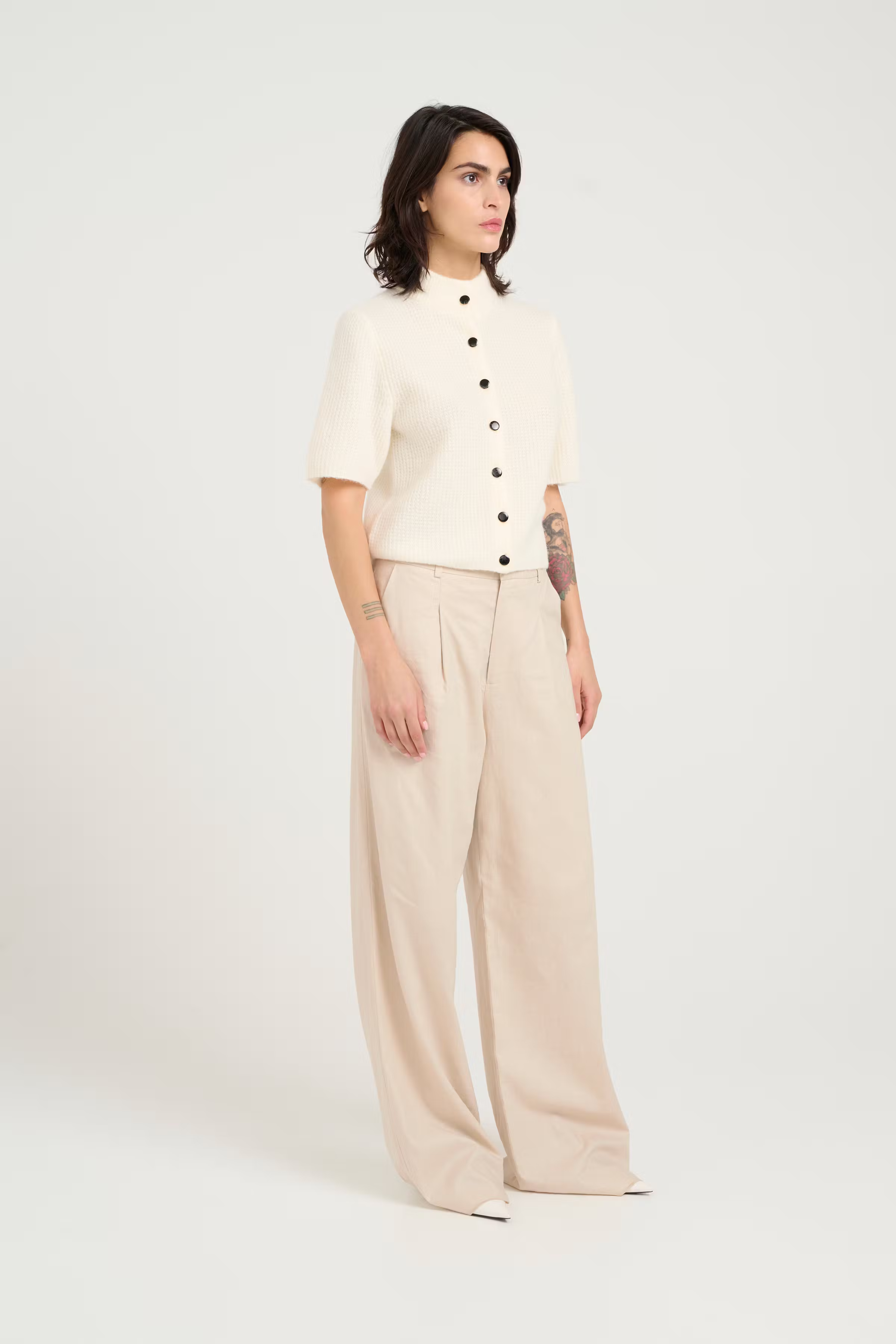 ElarahGZ Trousers LOOKBOOK FRONT 10909834-130404