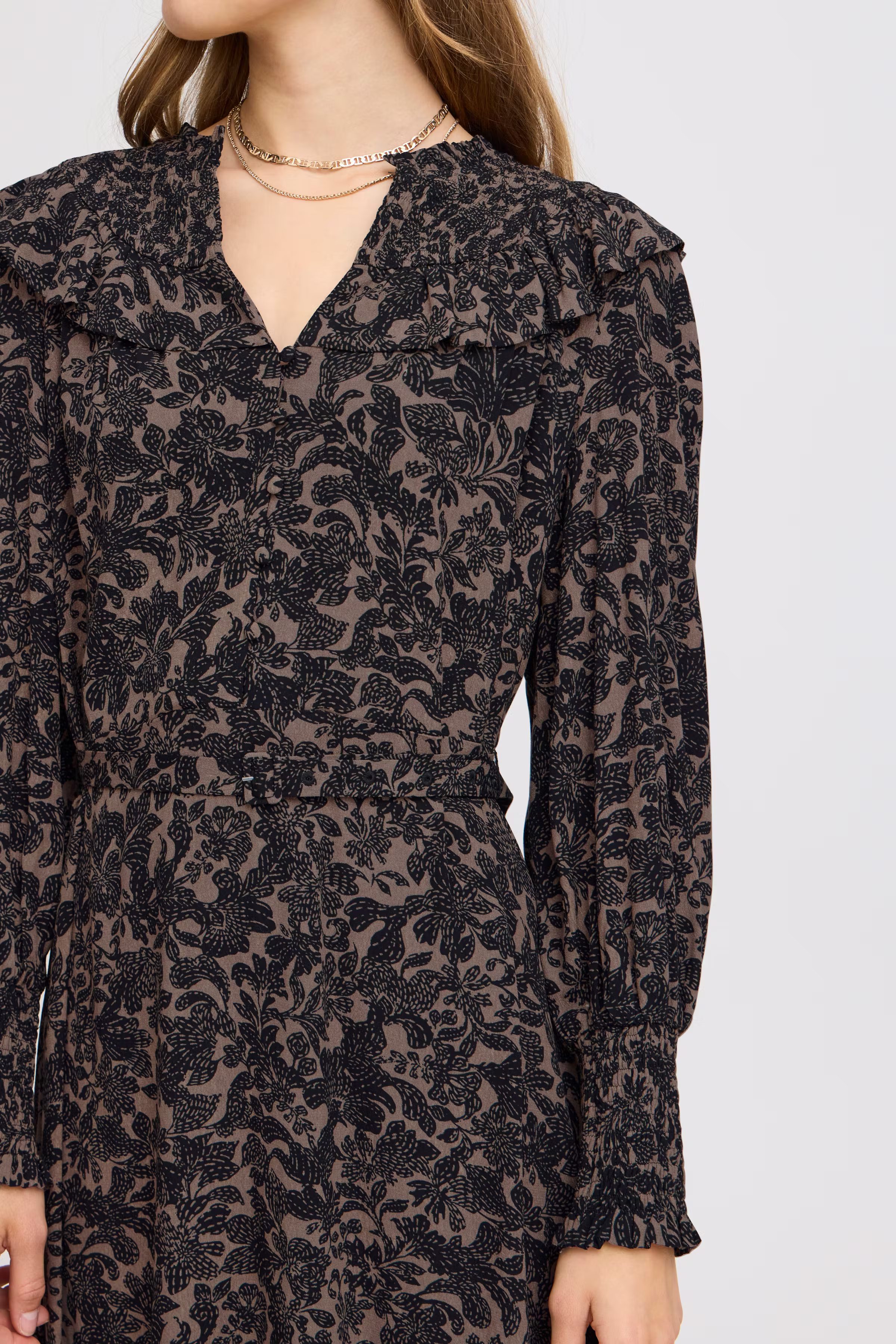 IRFINA Kjole LOOKBOOK DETAIL 20121755-203601