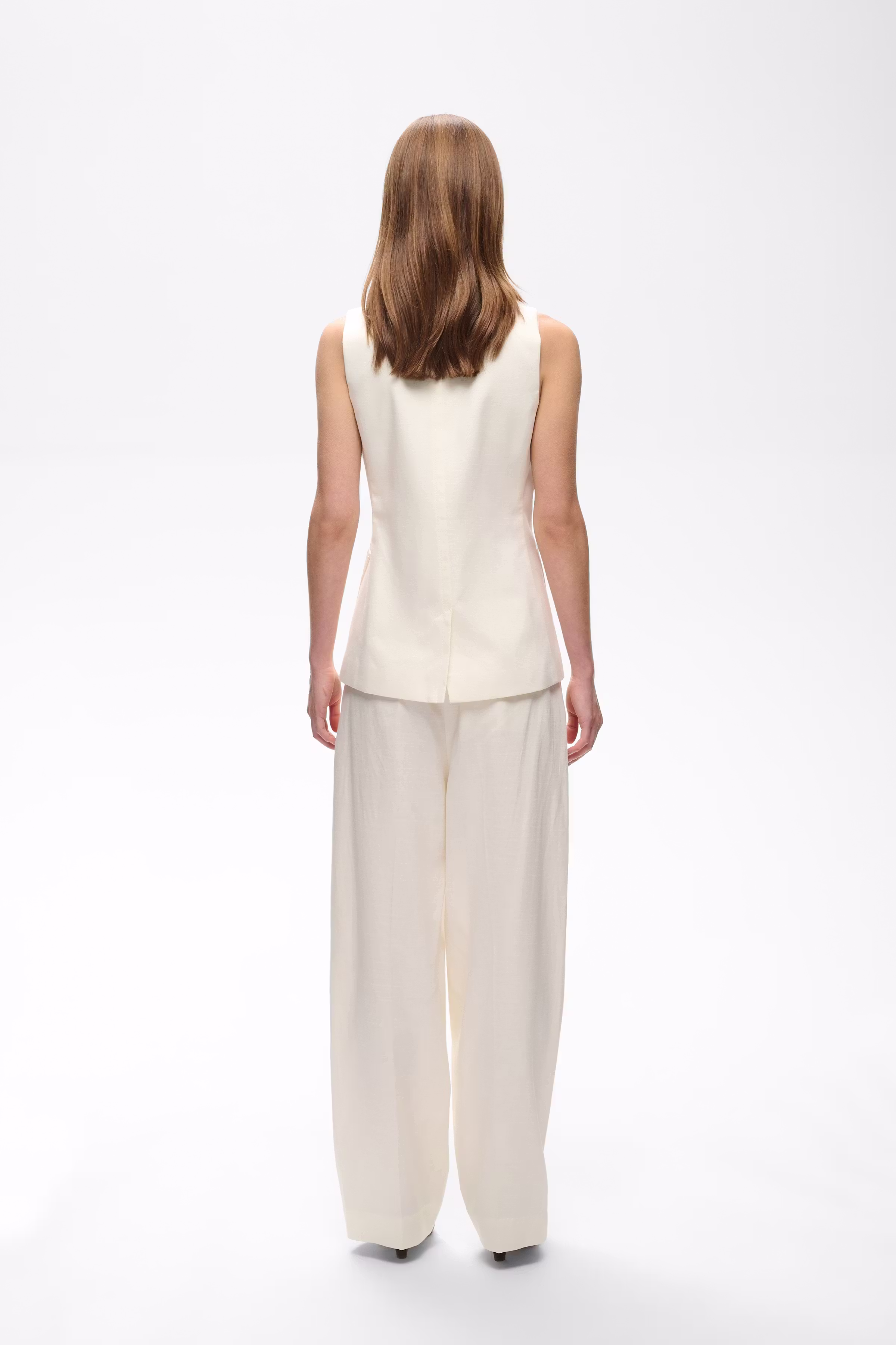 QUENTAIW Trousers LOOKBOOK BACK 30112663-120601