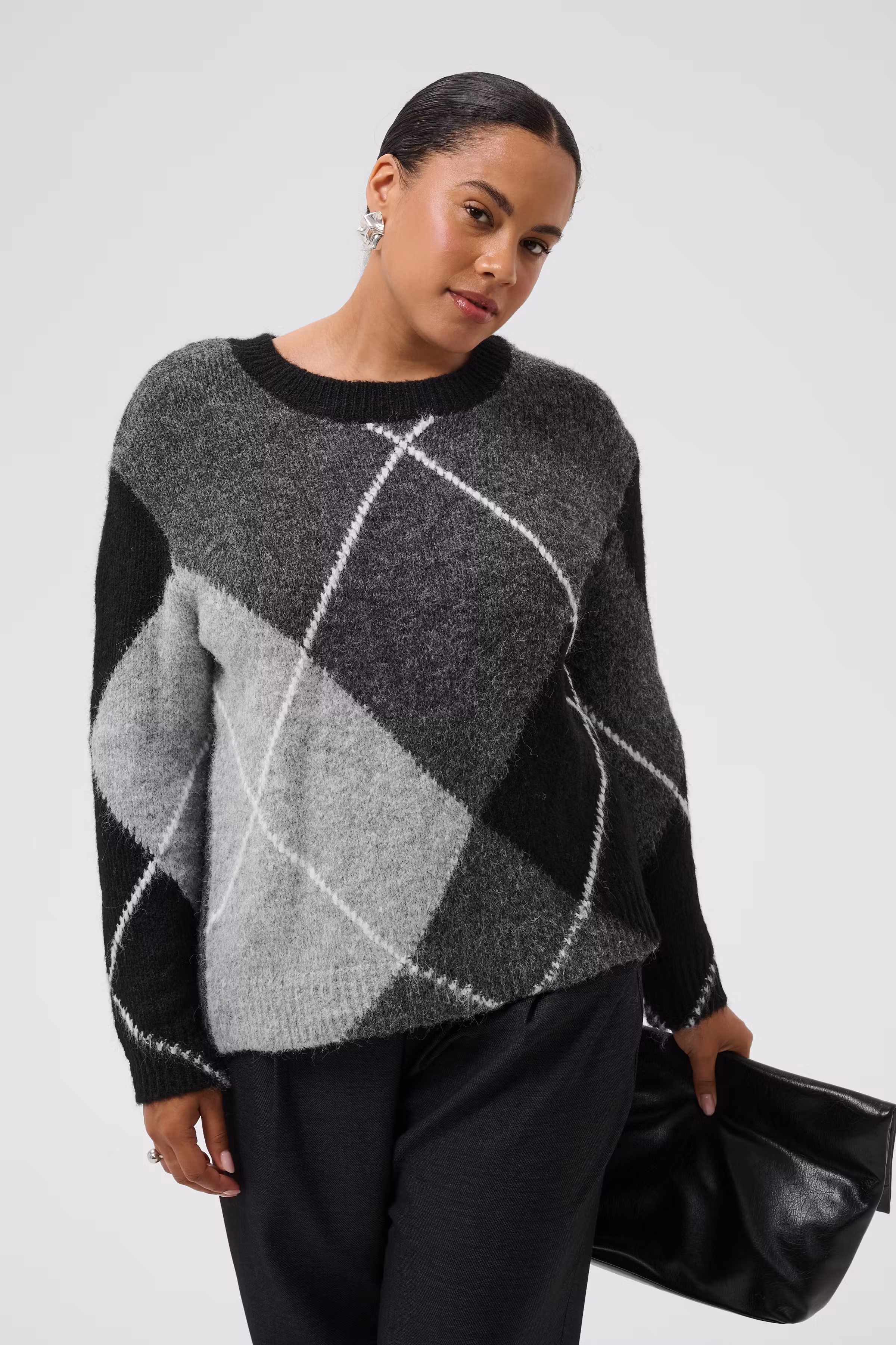KCkit Pullover LOOKBOOK FRONT 10584421-109725