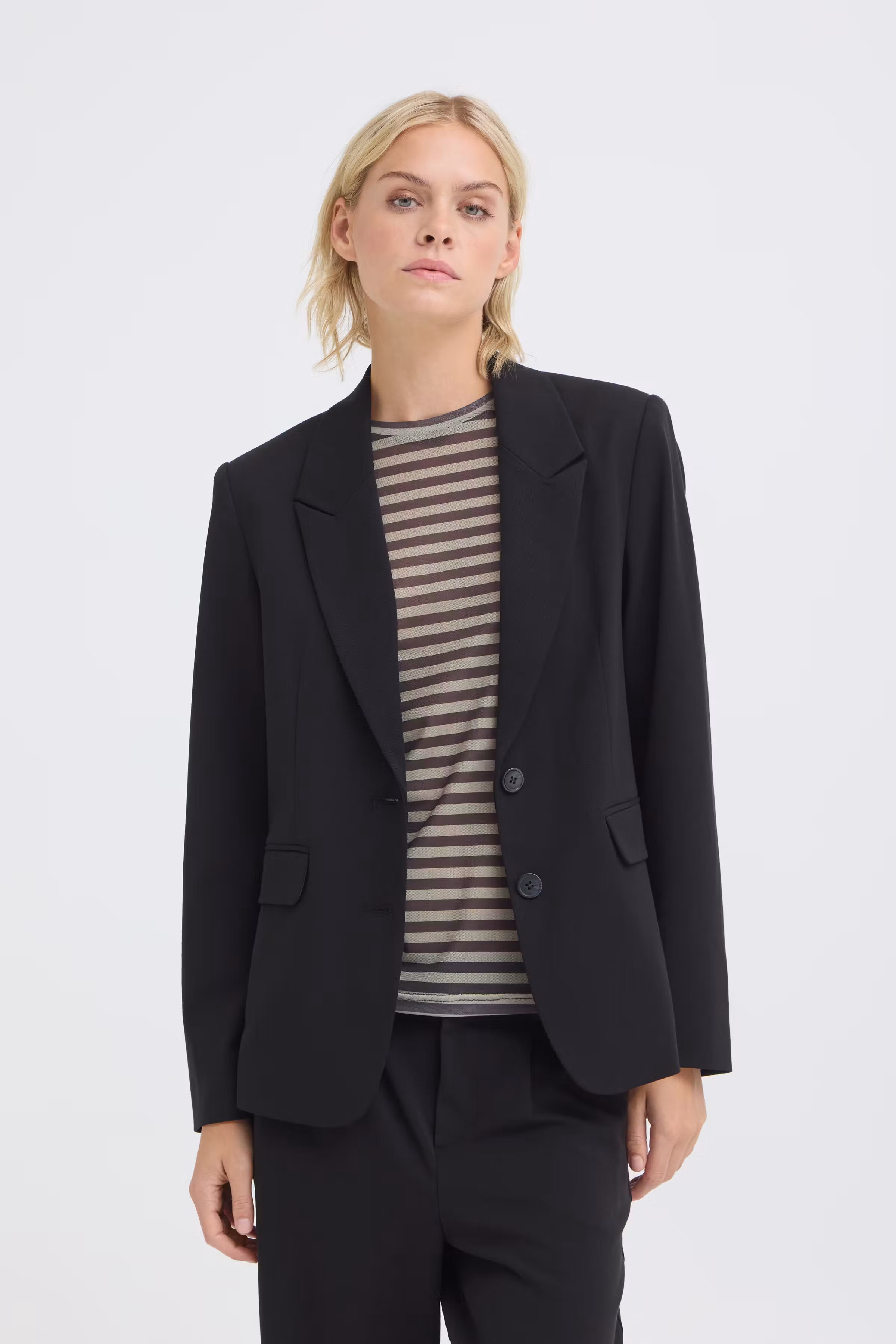 PZLEONORA Blazer LOOKBOOK FRONT 50211005-193911