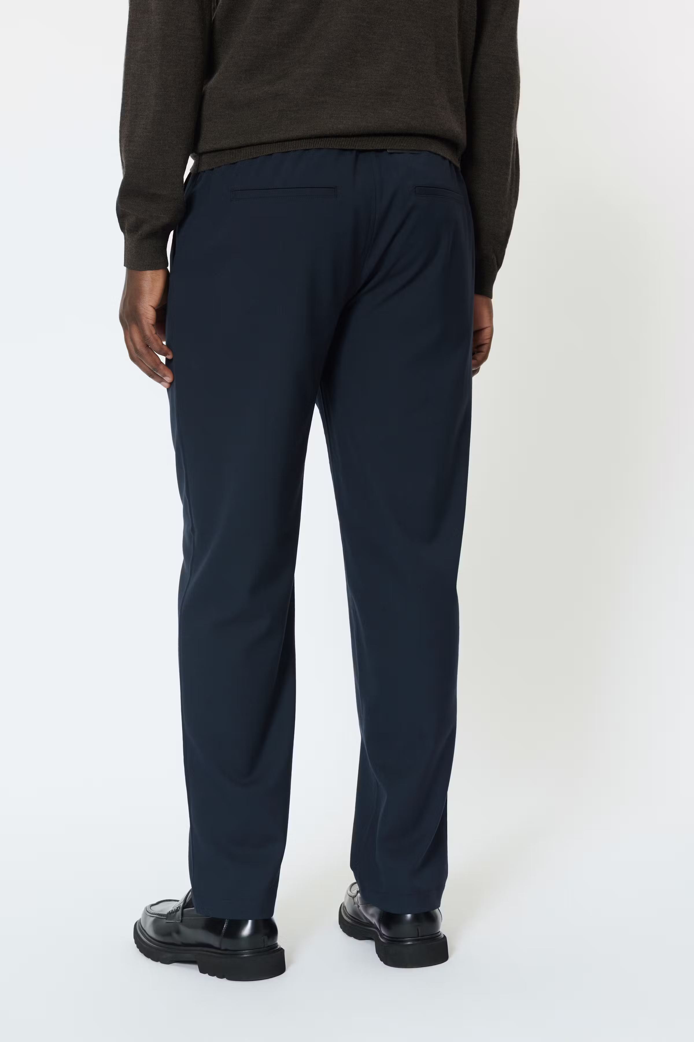 MAhart Trousers LOOKBOOK BACK 30208992-194011