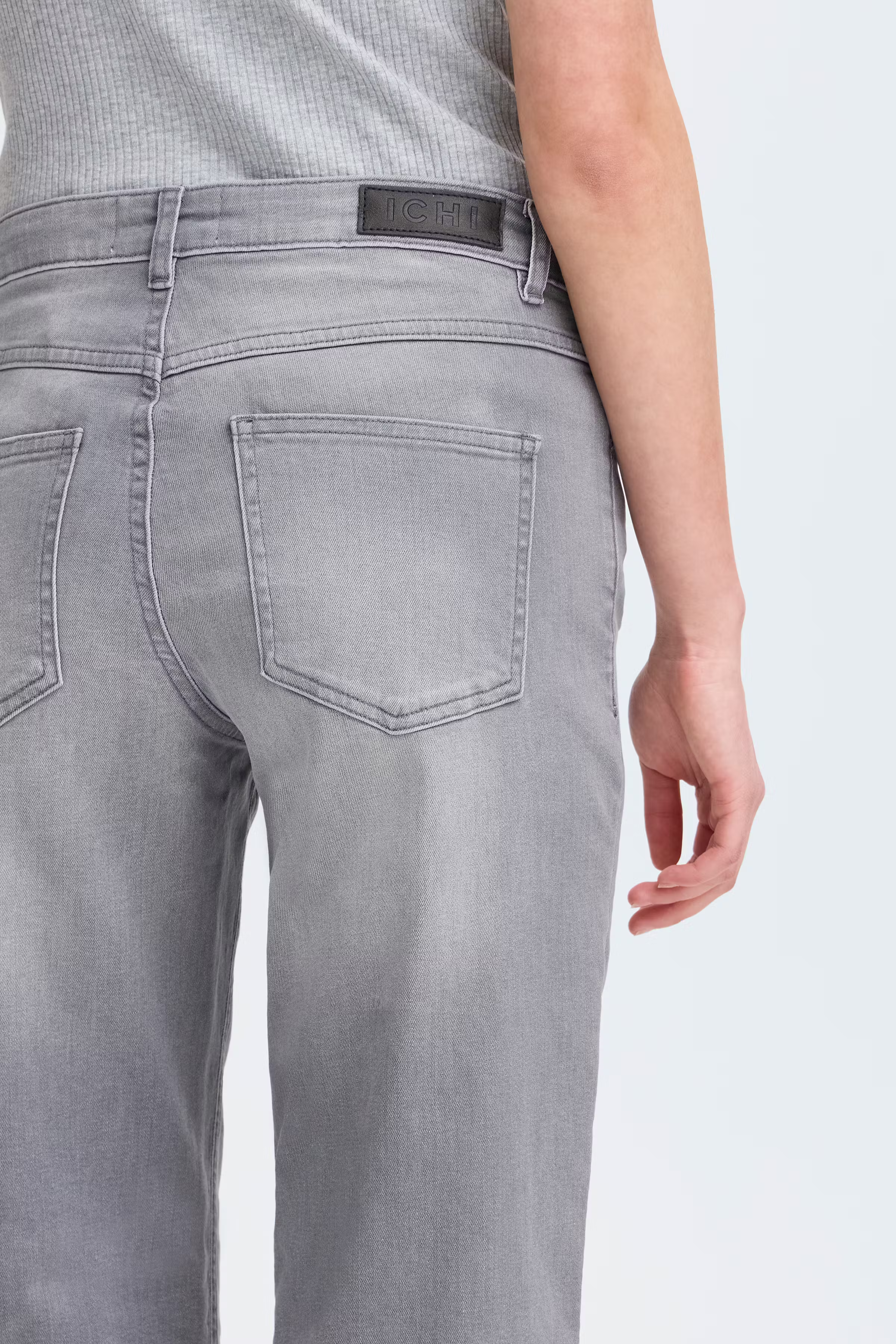 IHTWIGGY STRAIGHT Jeans LOOKBOOK DETAIL 20119128-200344