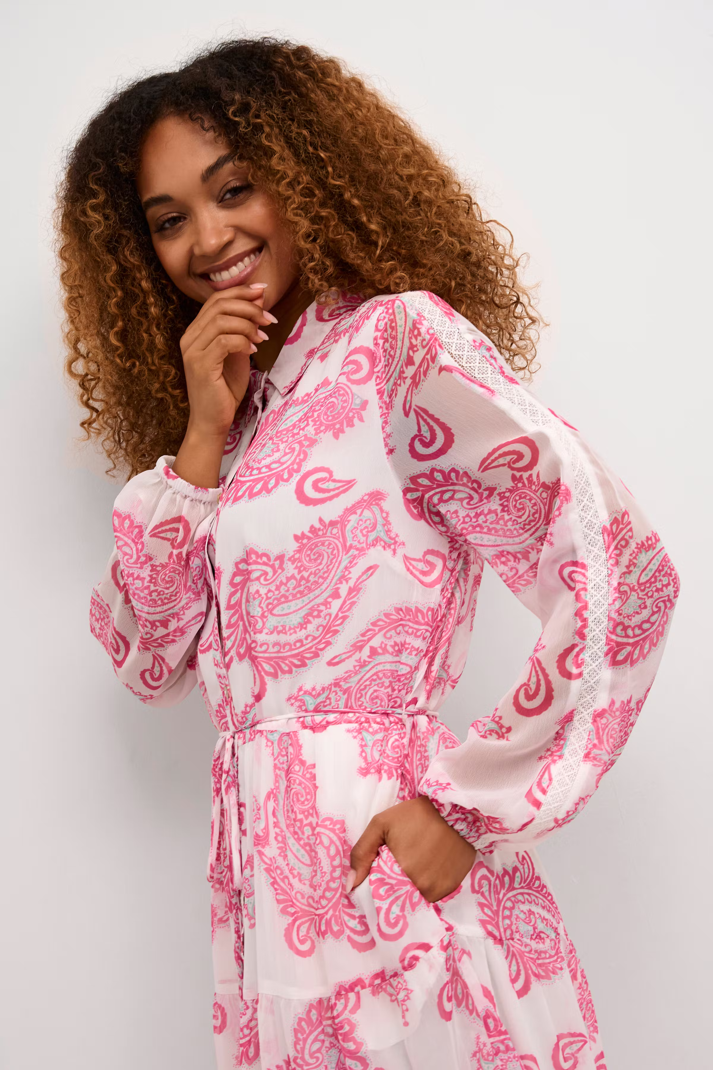 CRSamira Robe LOOKBOOK DETAIL 10611508-106827