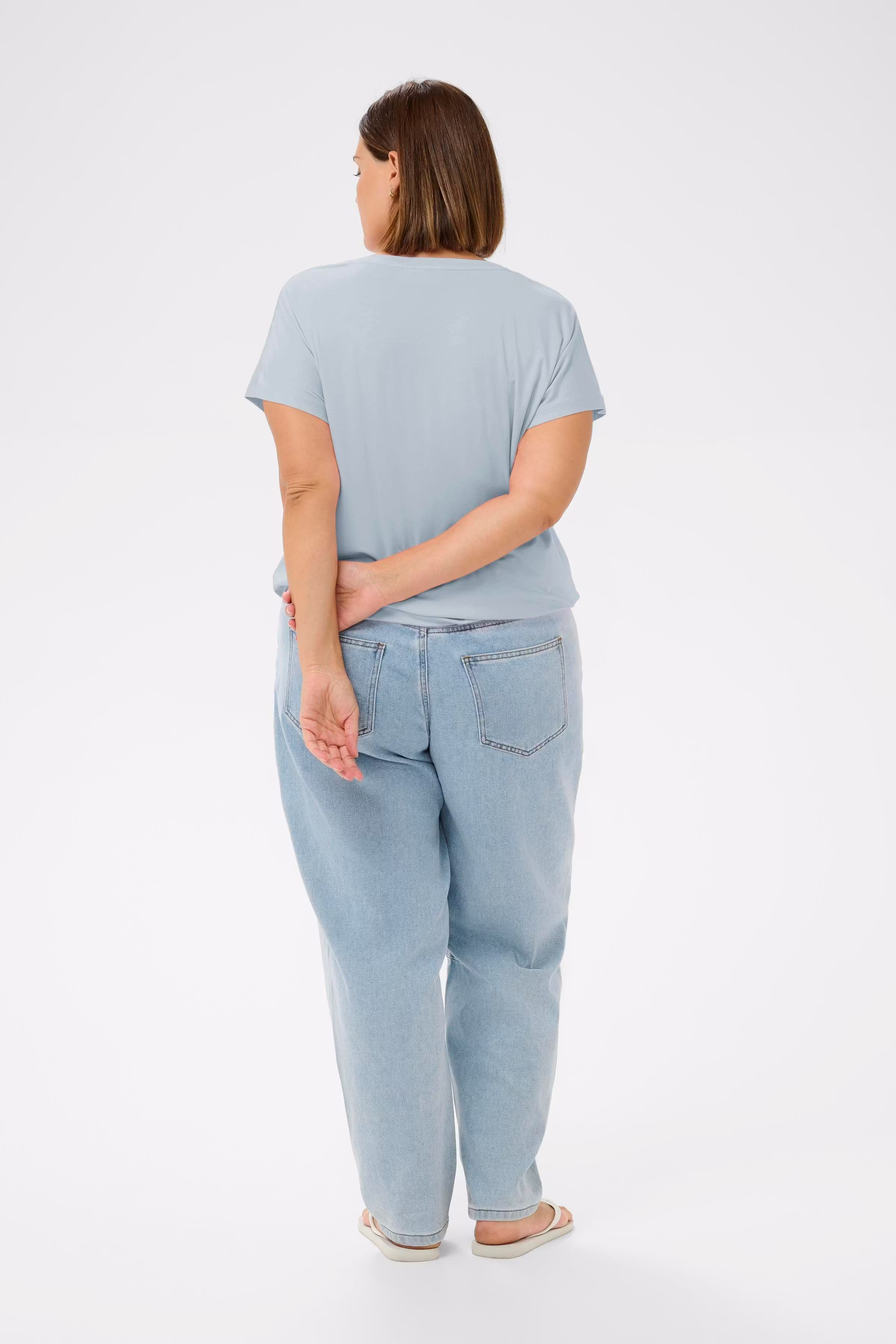 KCjena T-shirt LOOKBOOK BACK 10582098-144005