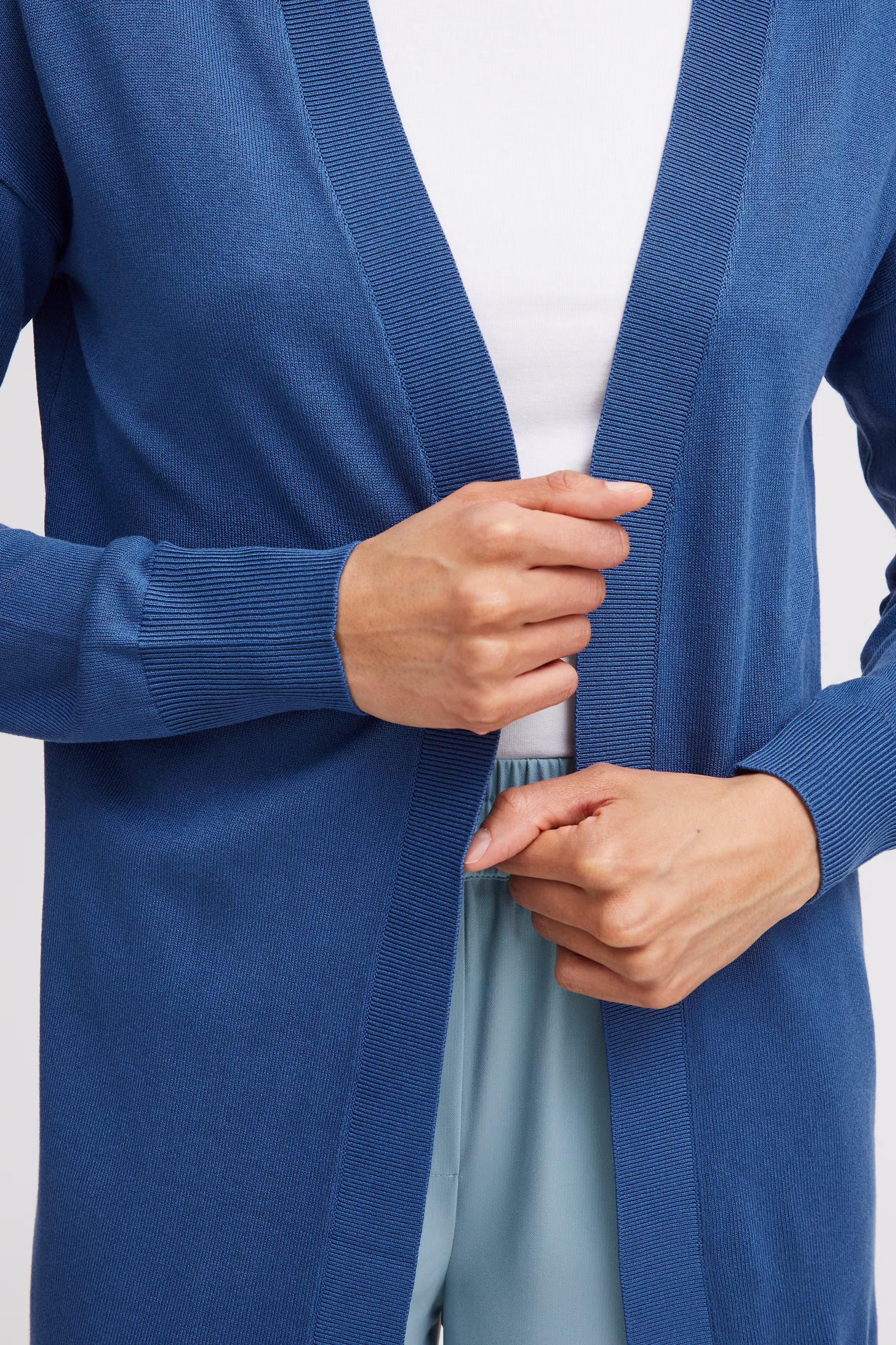 BYMMORLA Cardigan LOOKBOOK DETAIL 20814392-194030