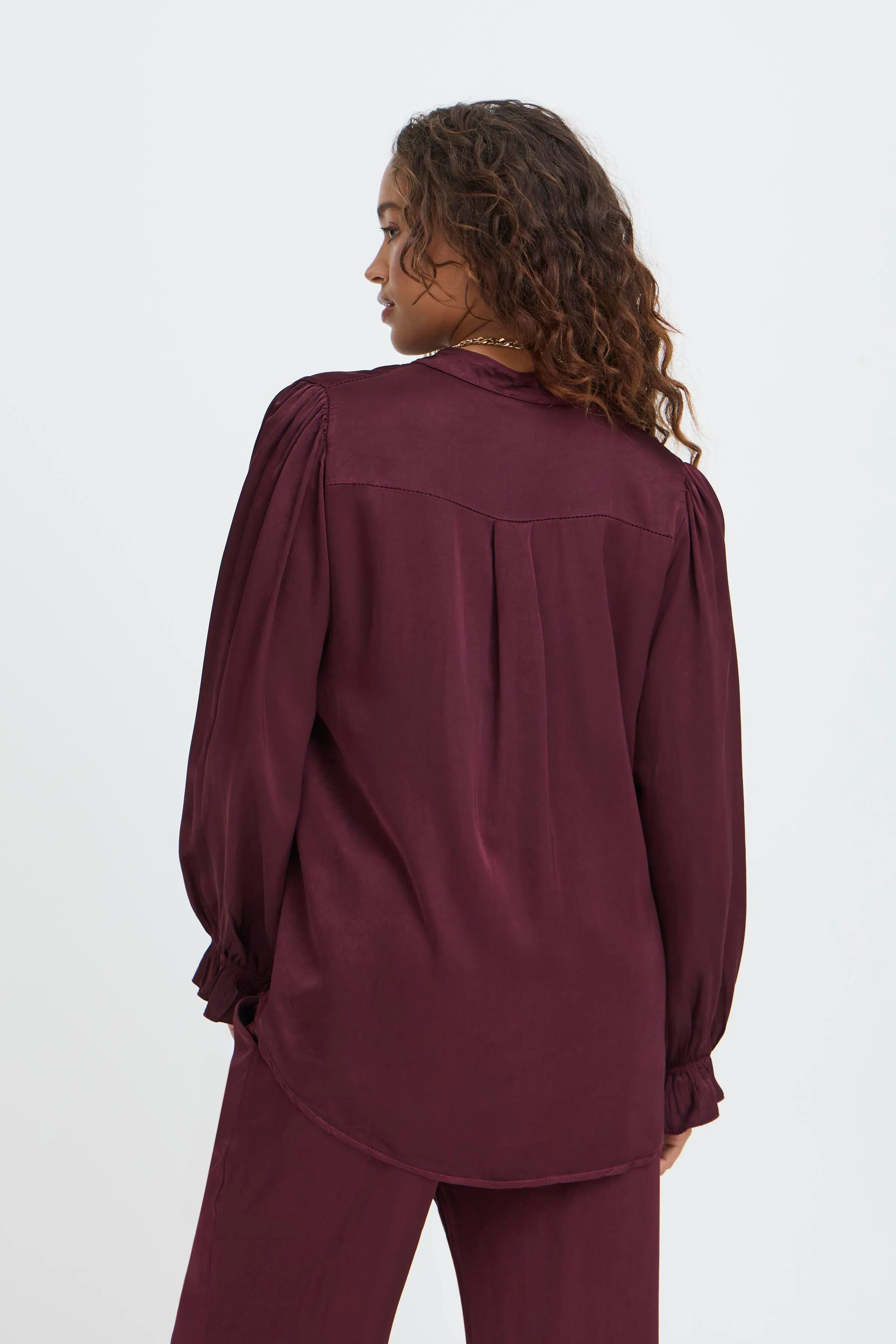 SBOLIVIA Blus LOOKBOOK BACK 22101102-191724