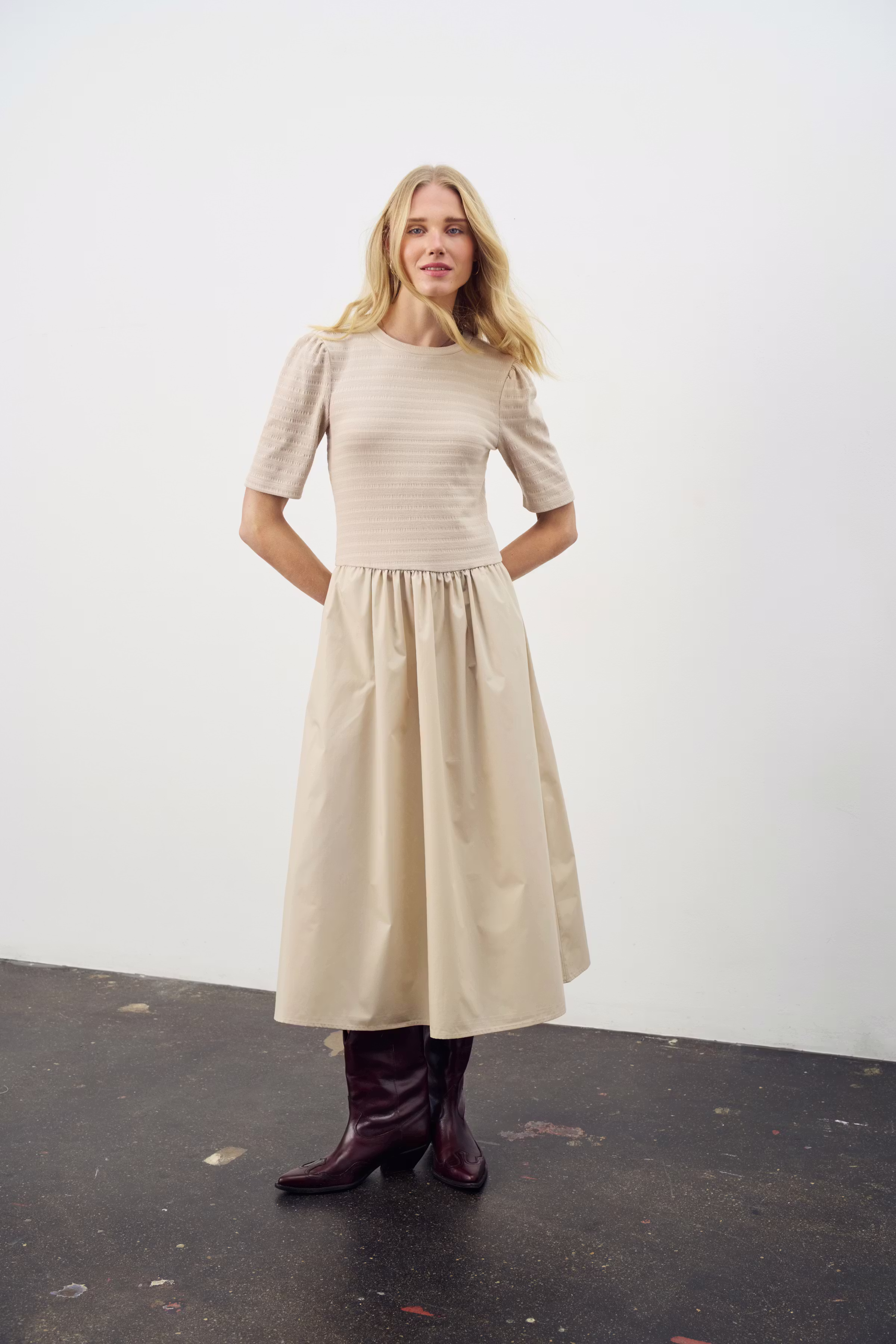 LucianaSZ Kjole LOCATION NONE 30514237-130607