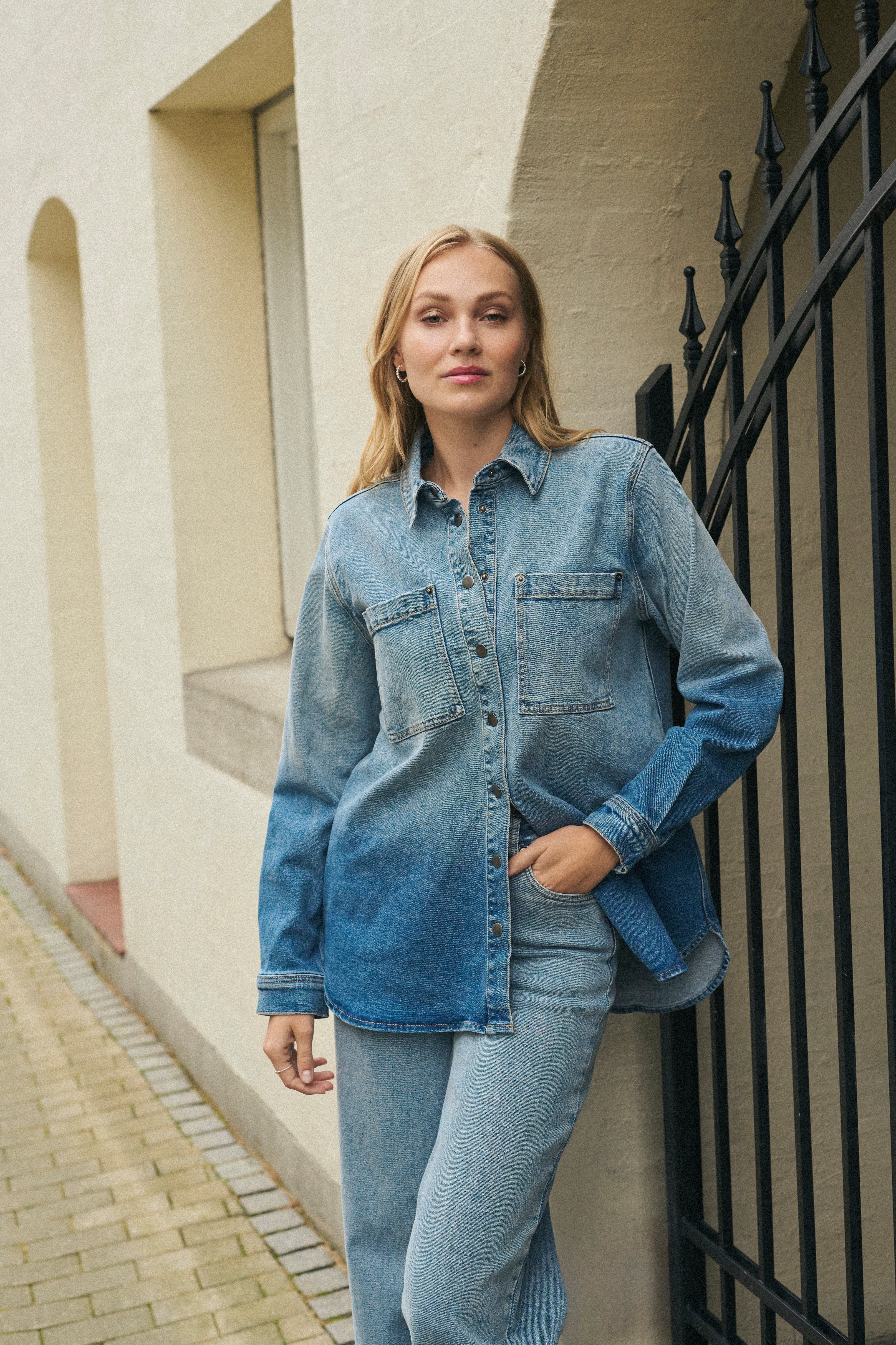 KAmiala Shirt LOCATION NONE 10510223-107432