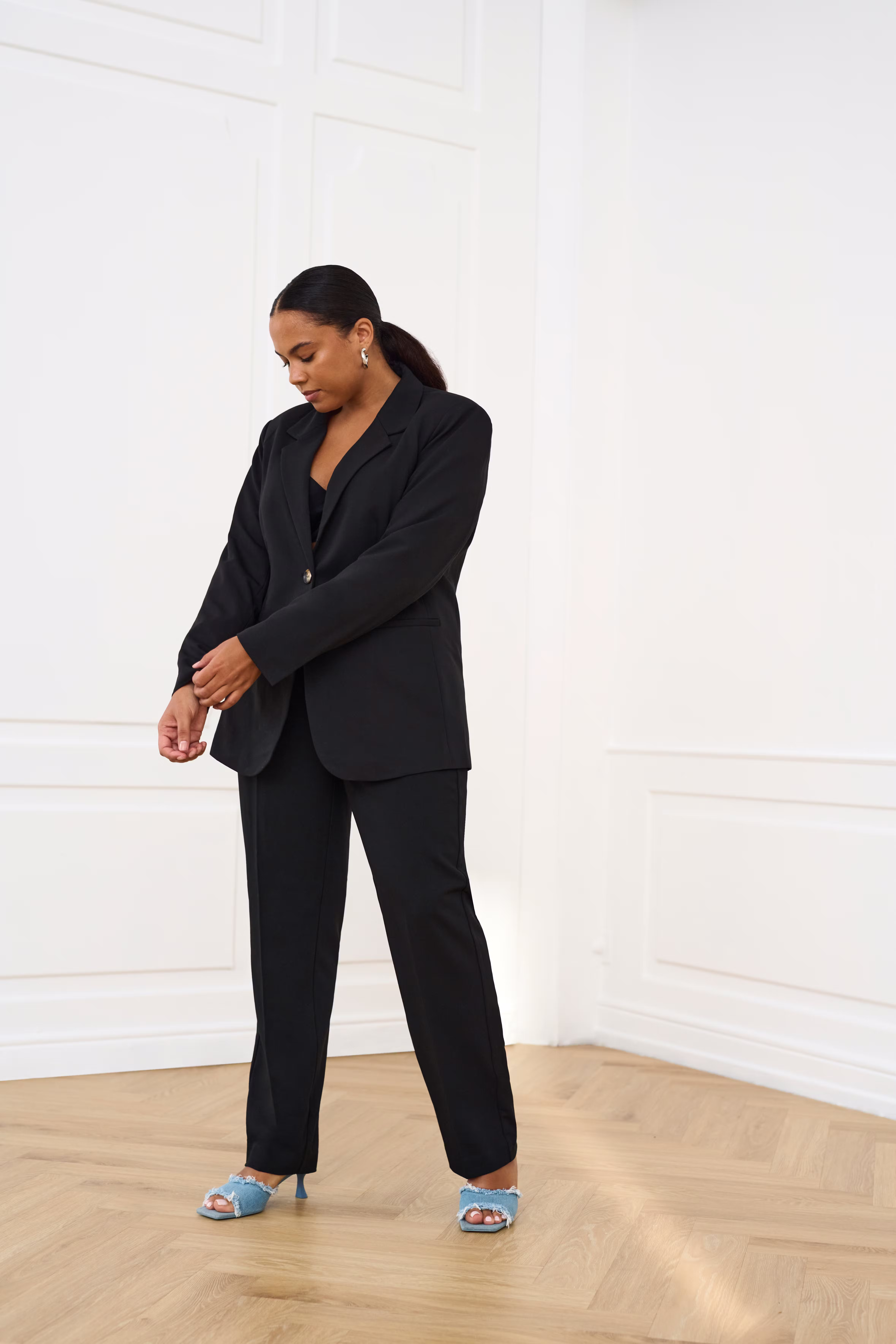 KAsakura Lange Broek LOCATION NONE 10506858-100121