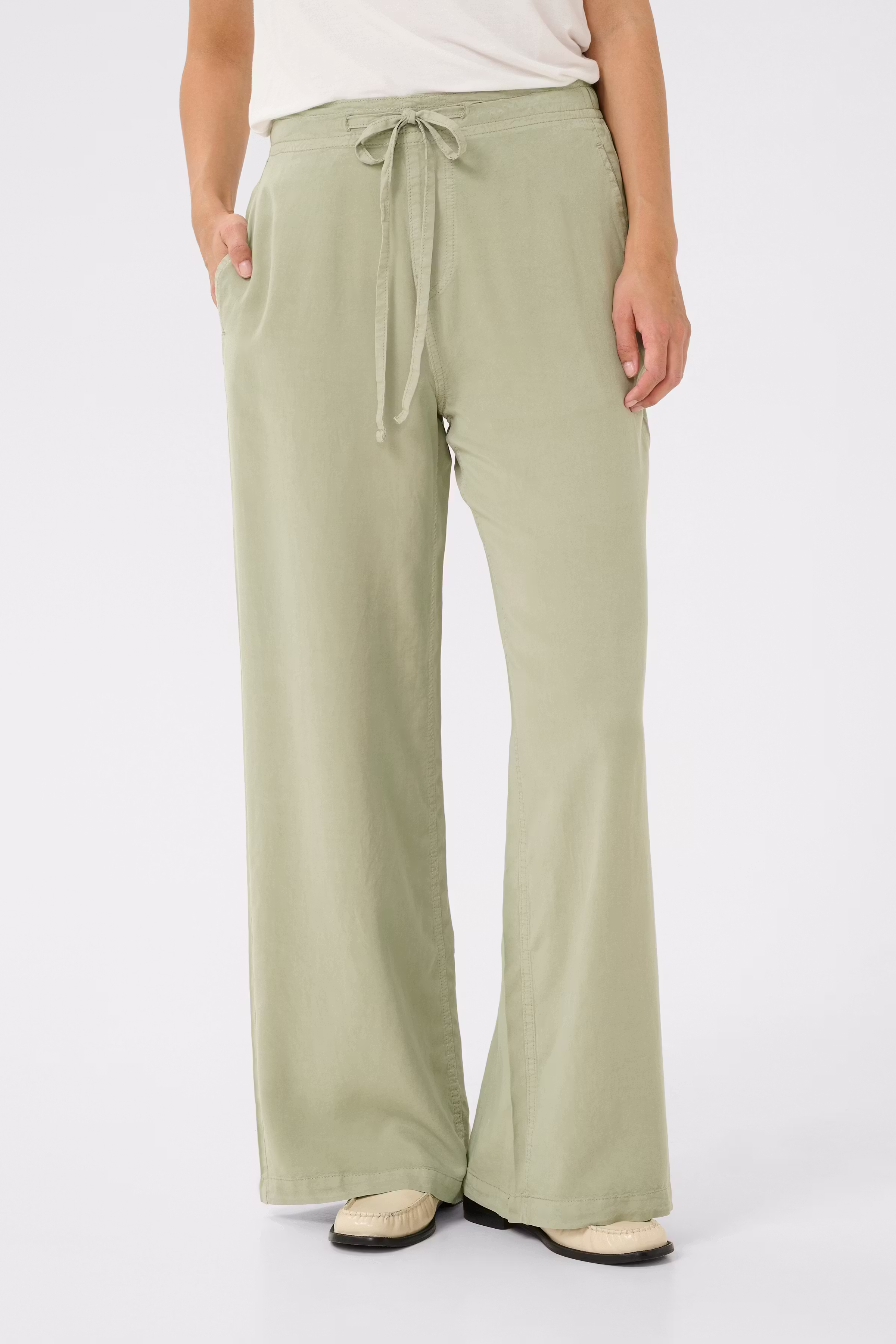 CUclarina Hose LOOKBOOK FRONT 50111808-166008