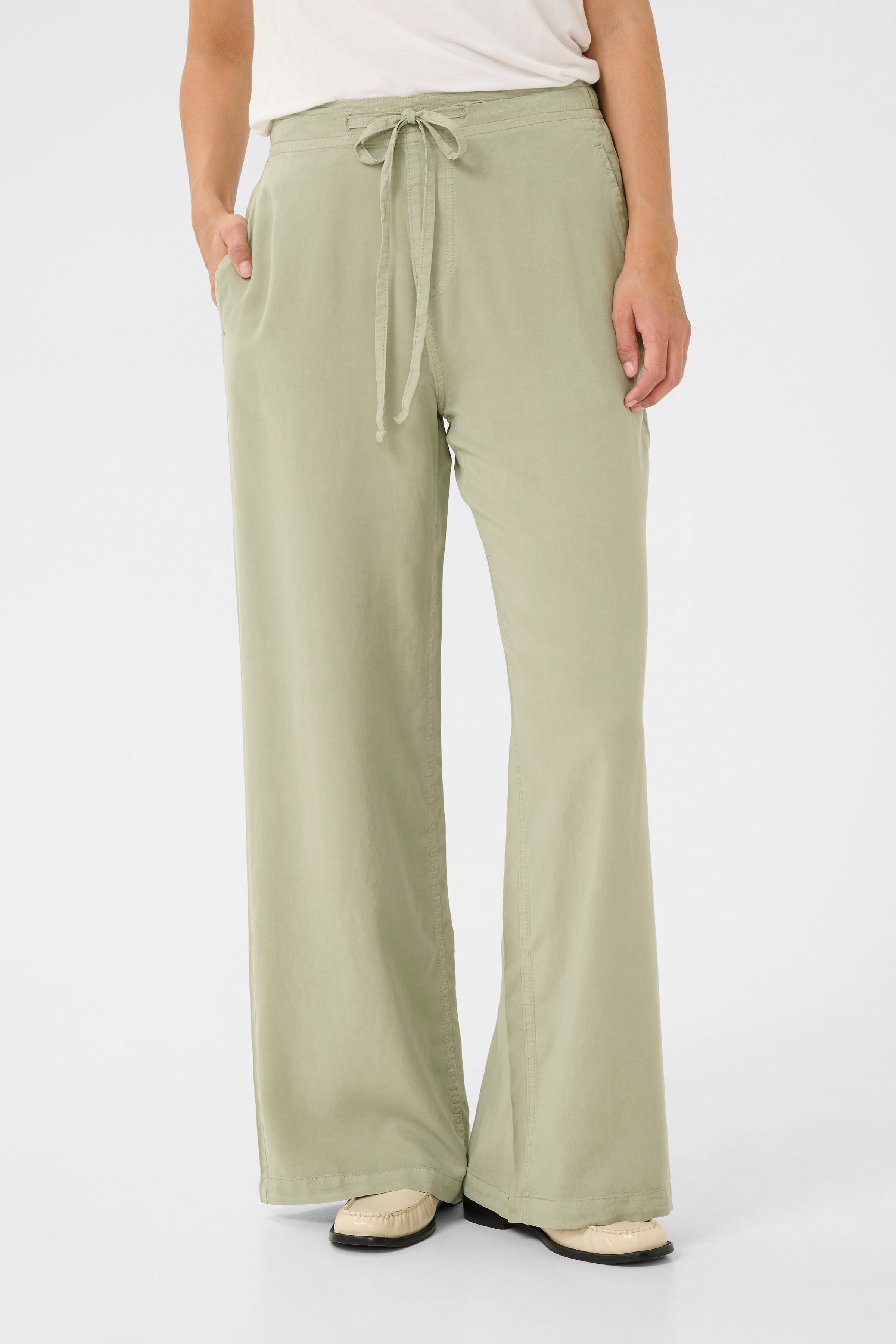 CUclarina Hose LOOKBOOK FRONT 50111808-166008