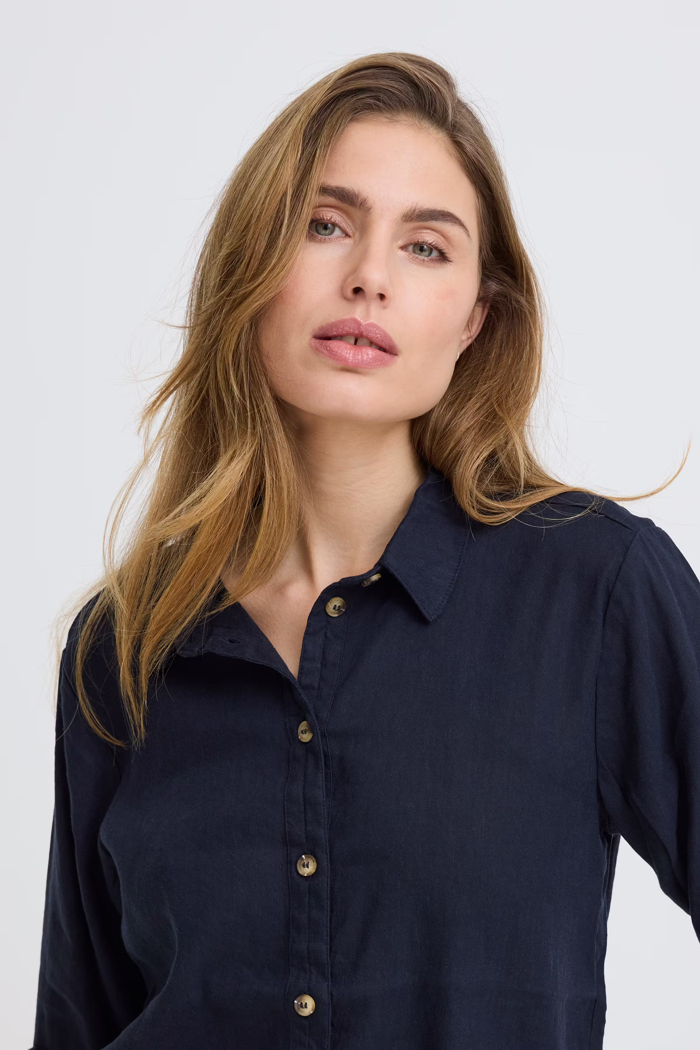 PZLUCA Skjorte LOOKBOOK DETAIL 50210427-194020