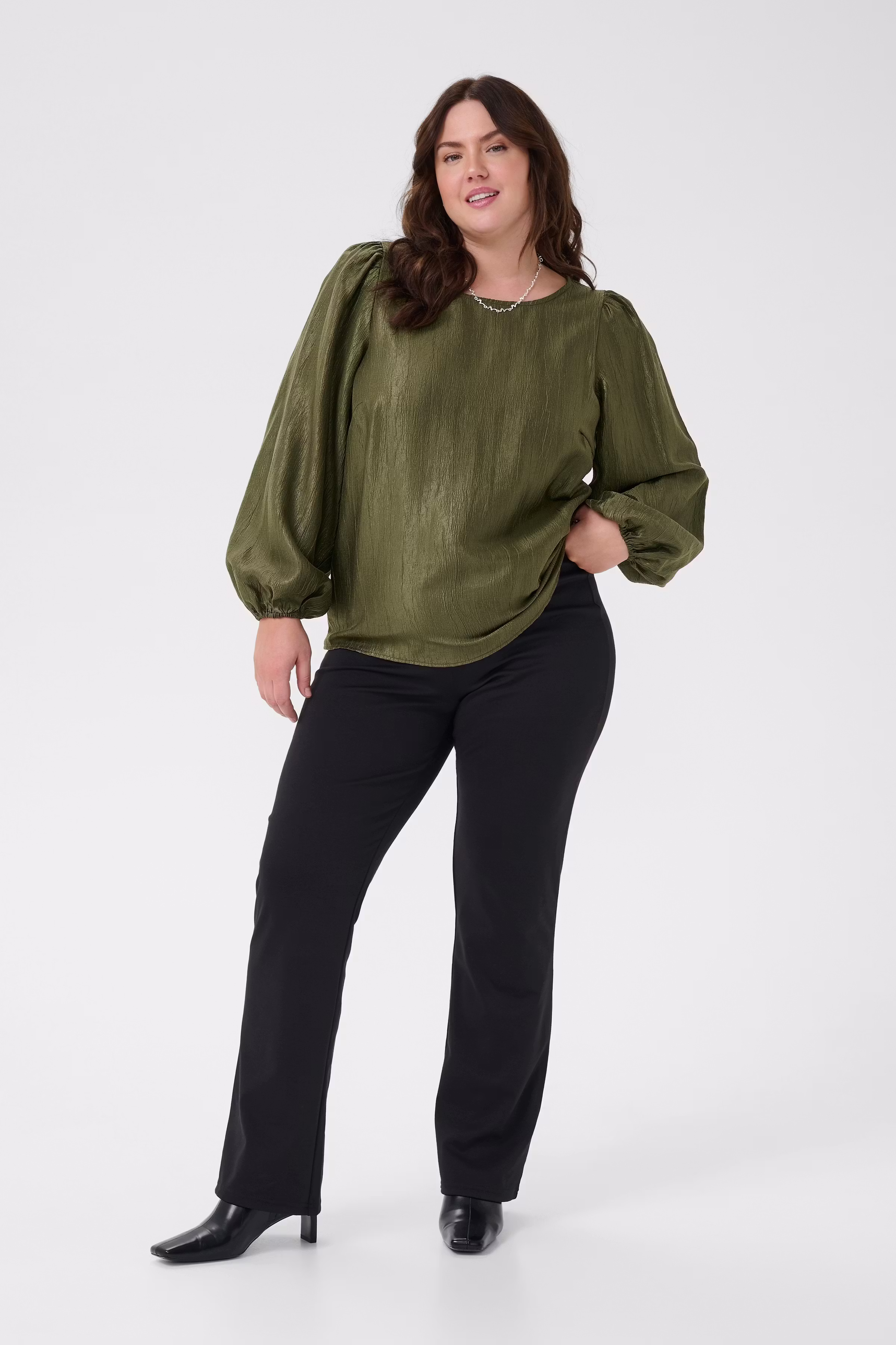 KCrizza Blouse LOOKBOOK FRONT 10583782-190512