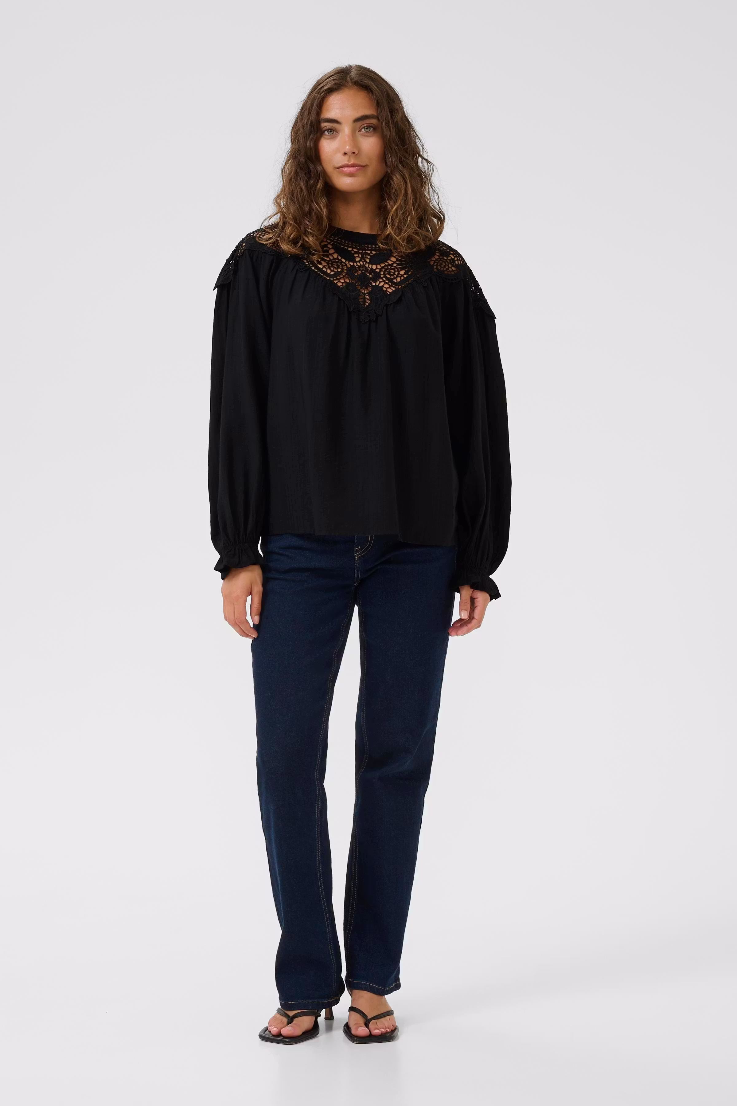 CUallegra Blouse LOOKBOOK FRONT 50112468-500012