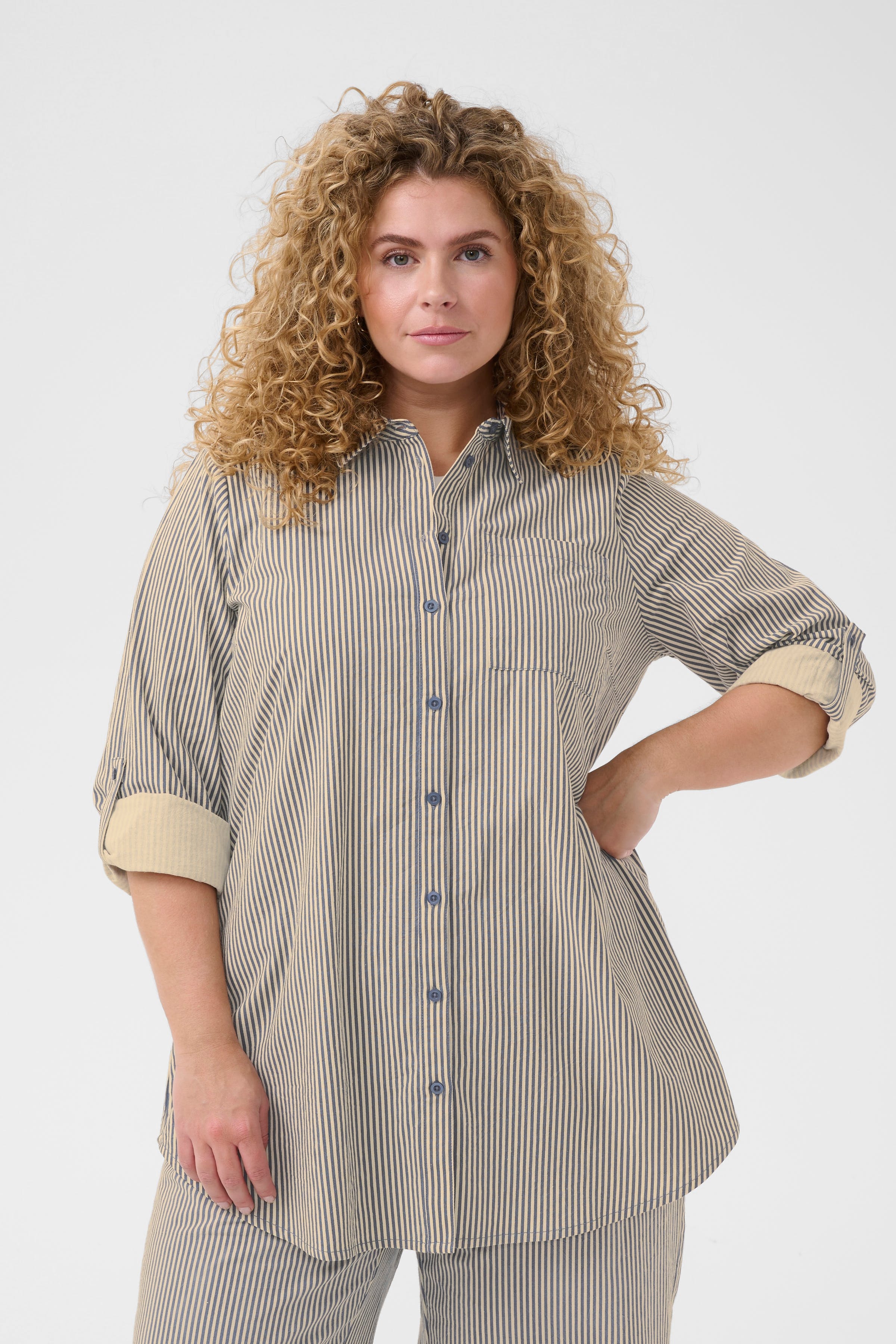 KCnana Tunika LOOKBOOK FRONT 10583332-106298