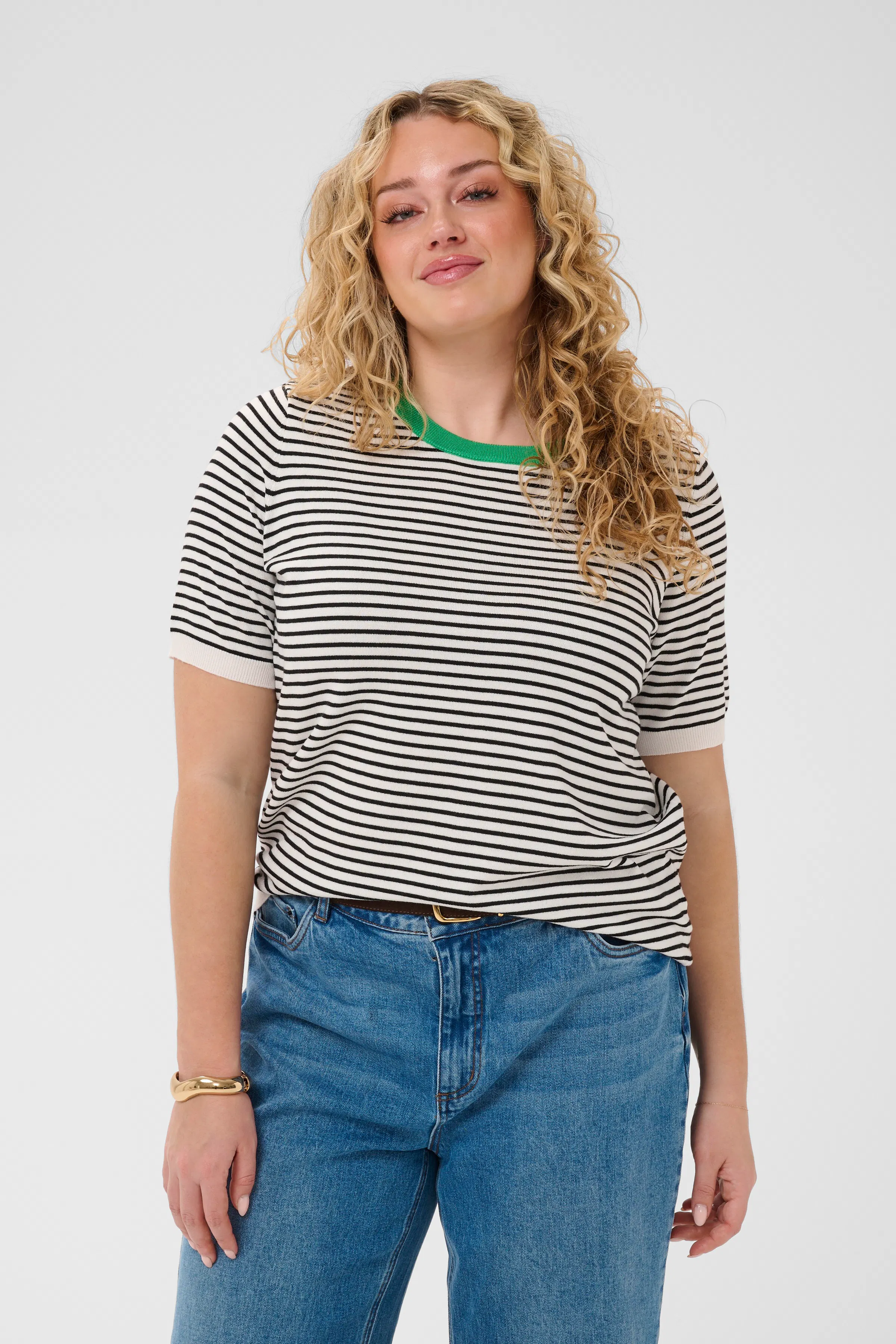 KClizzy Pullover LOOKBOOK FRONT 10584211-109151