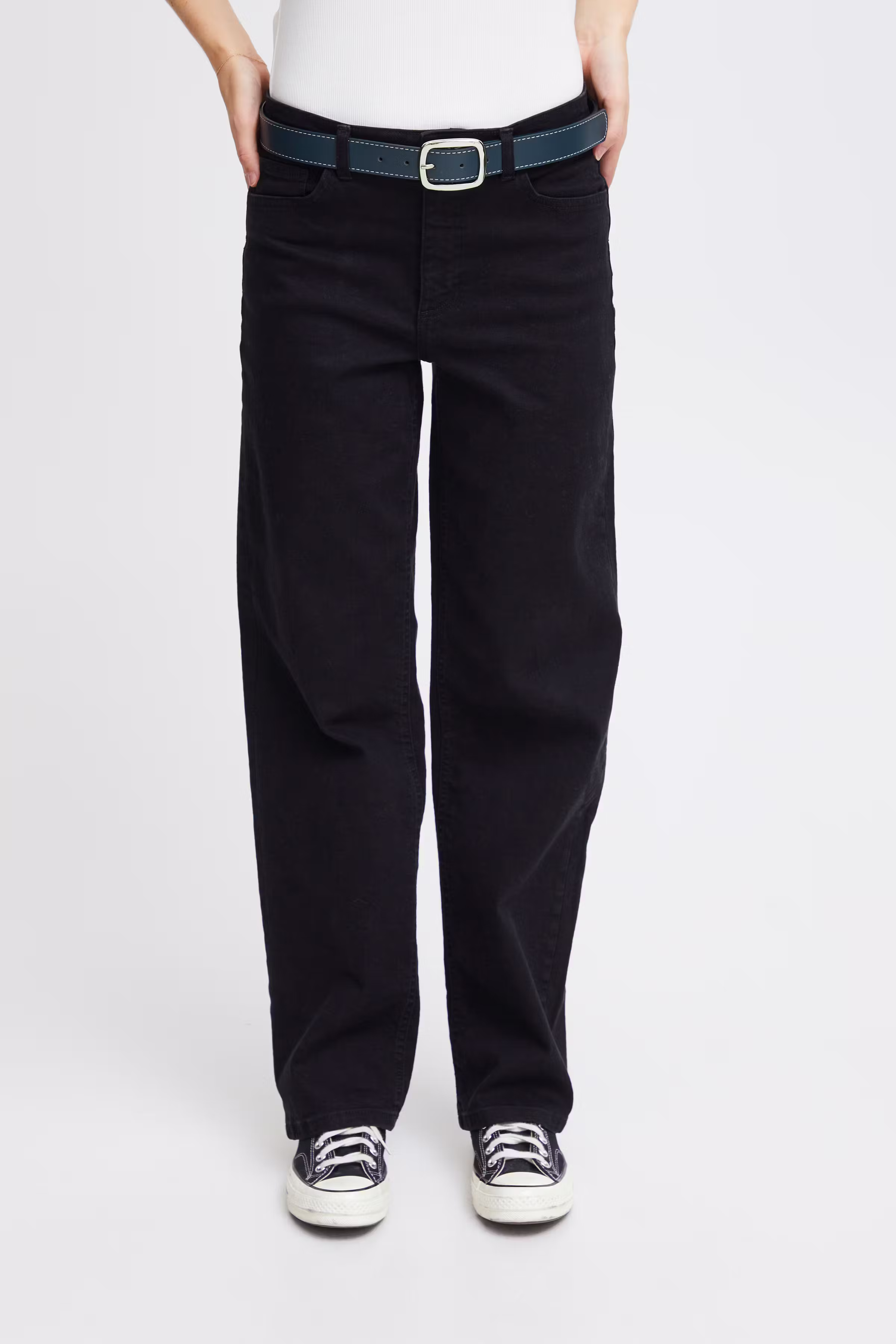 IACORMIA Belt LOOKBOOK FRONT 20120553-194010