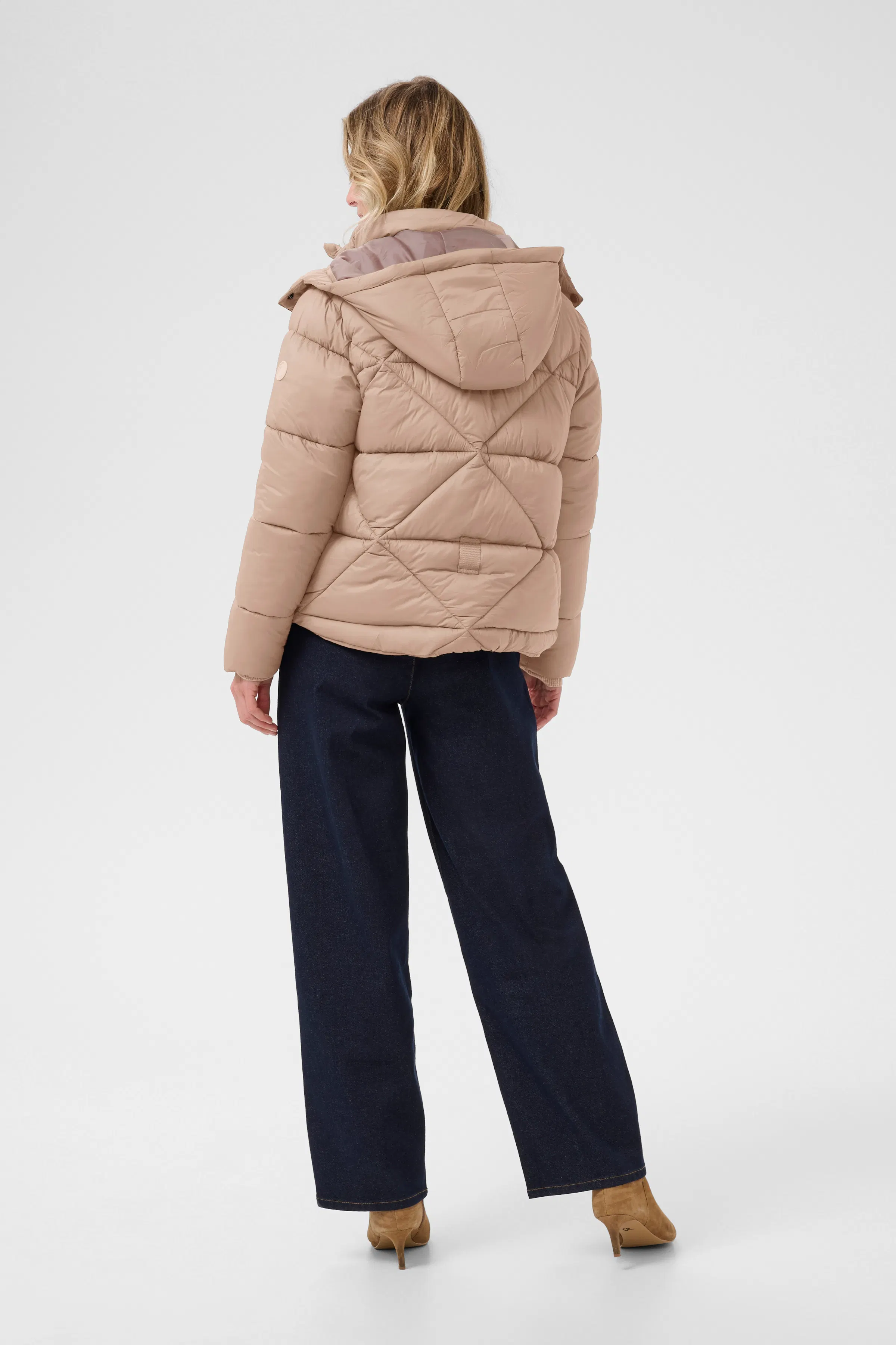 CRGaiagro Puffer jacket LOOKBOOK BACK 10613933-170909