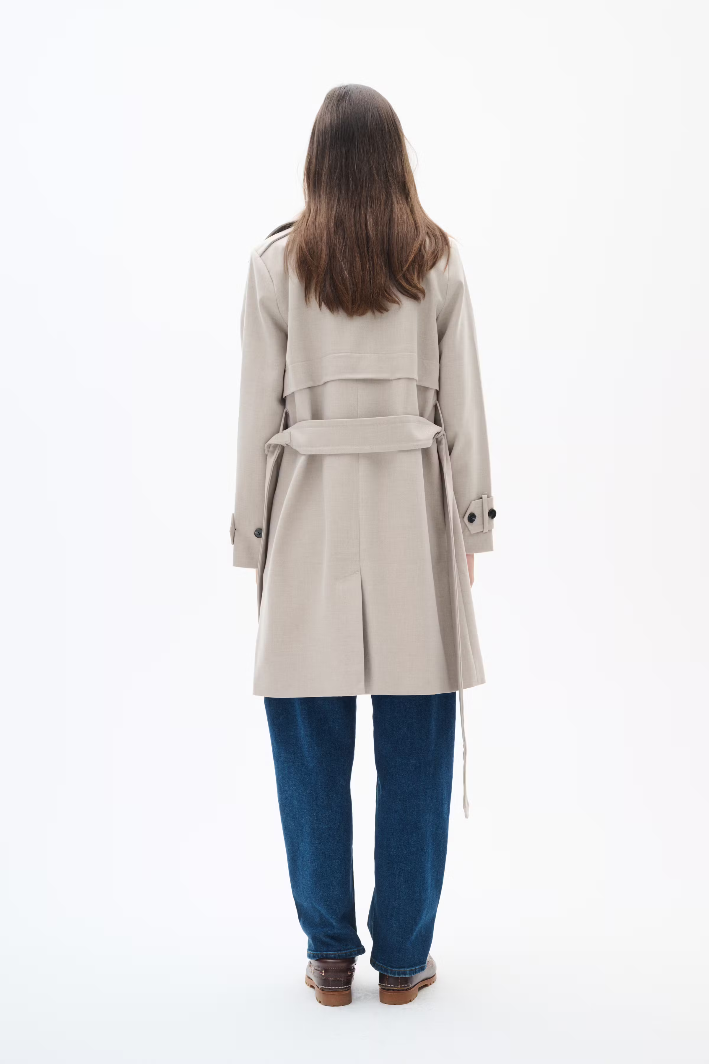 UlrykaIW Trenchcoat LOOKBOOK BACK 30110018-1304031