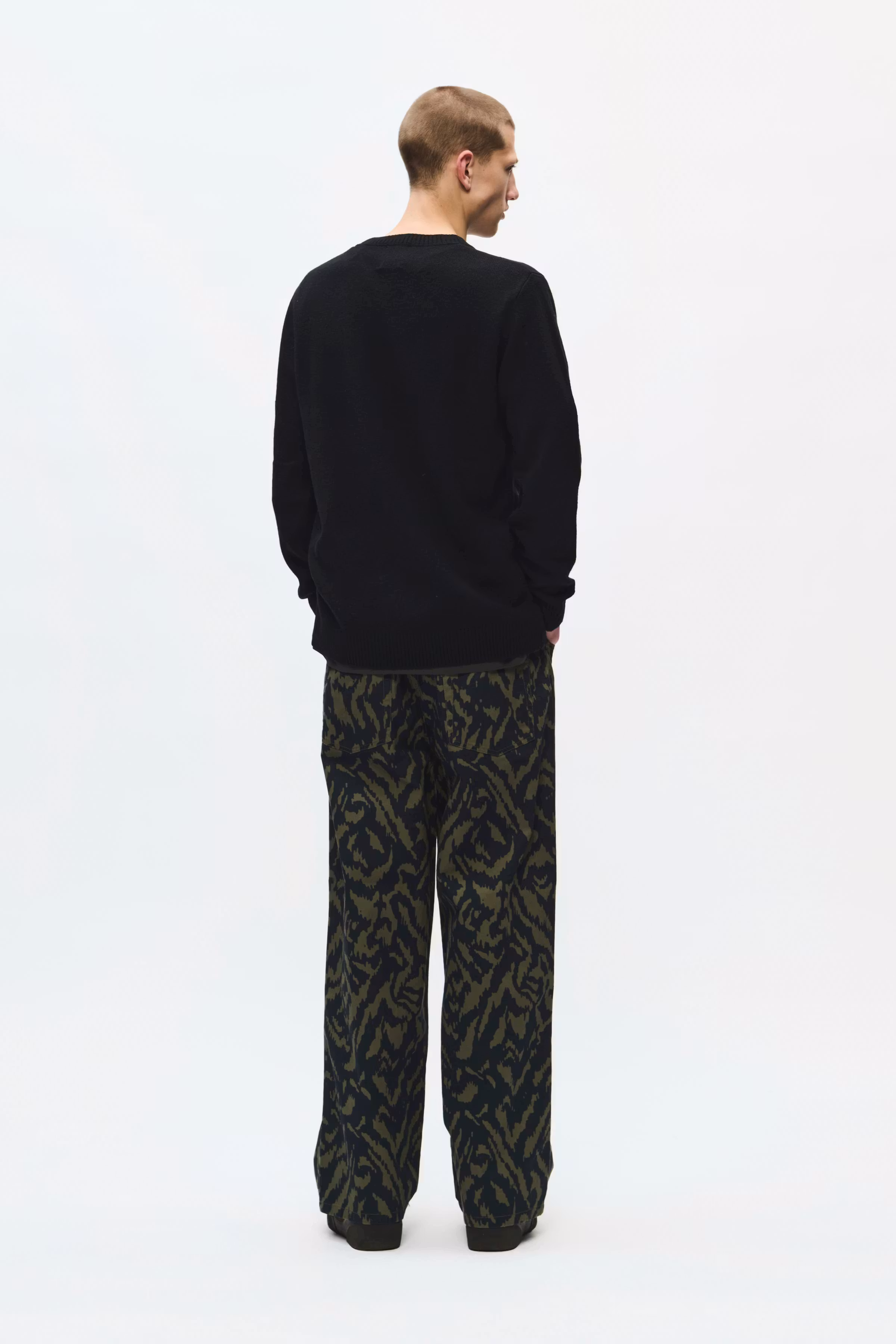 WWTay Lambswool Pullover LOOKBOOK BACK 30251382-303700