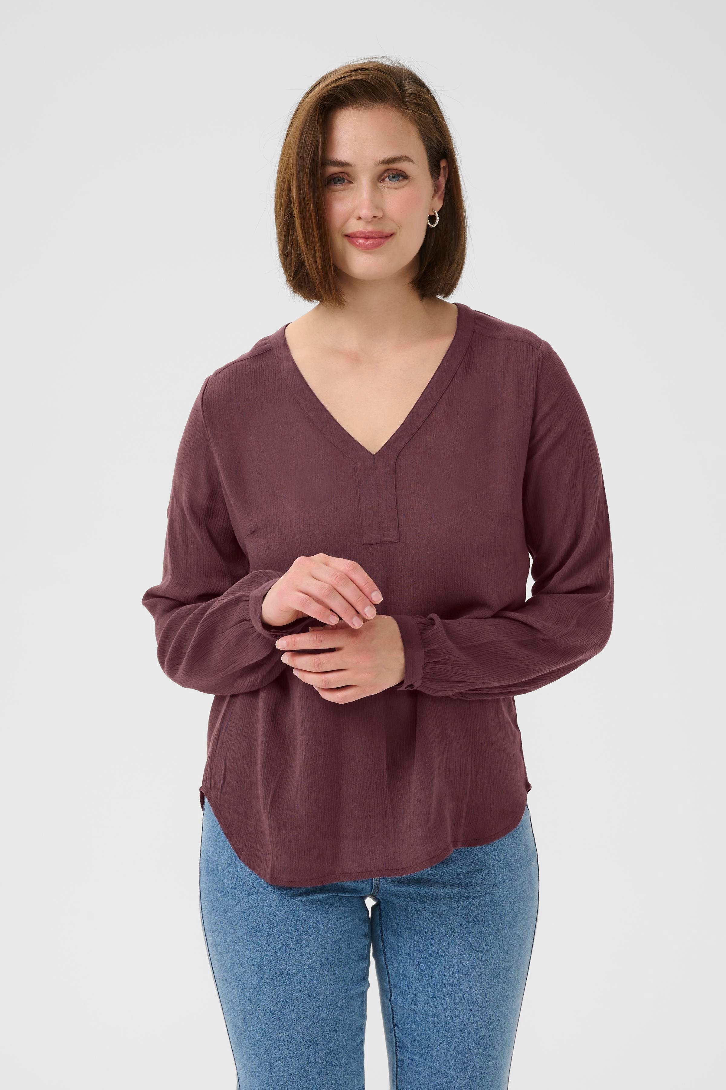 KAamber Blouse LOOKBOOK FRONT 501032-191619