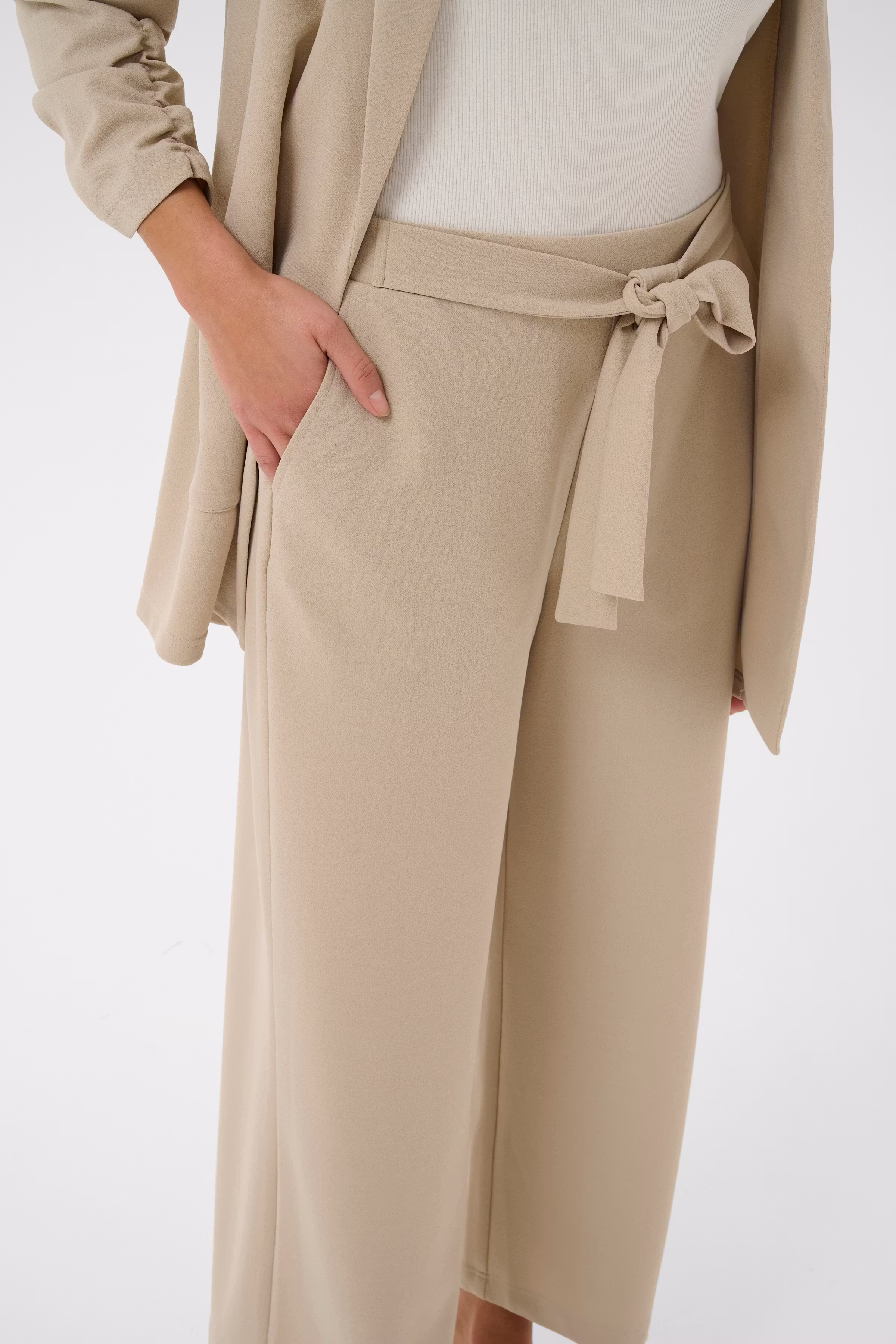 KAphoebe Hose LOOKBOOK DETAIL 10511244-151305
