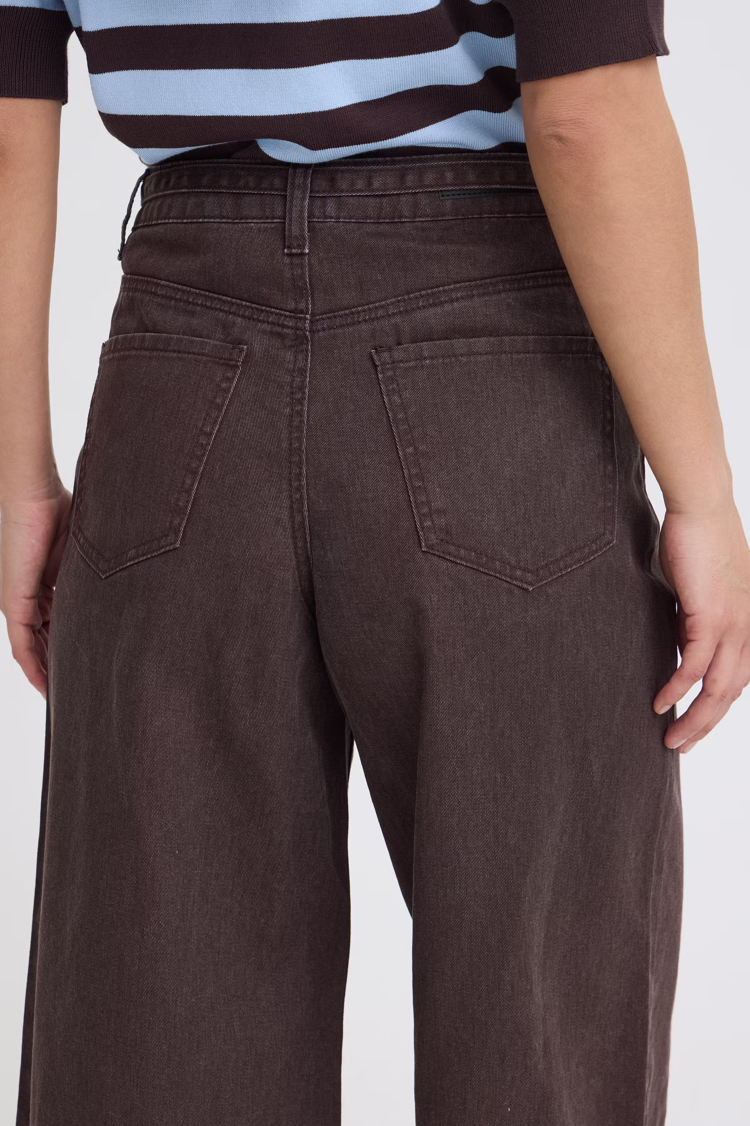 BYLUPINA Bermuda shorts LOOKBOOK DETAIL 20819269-191016