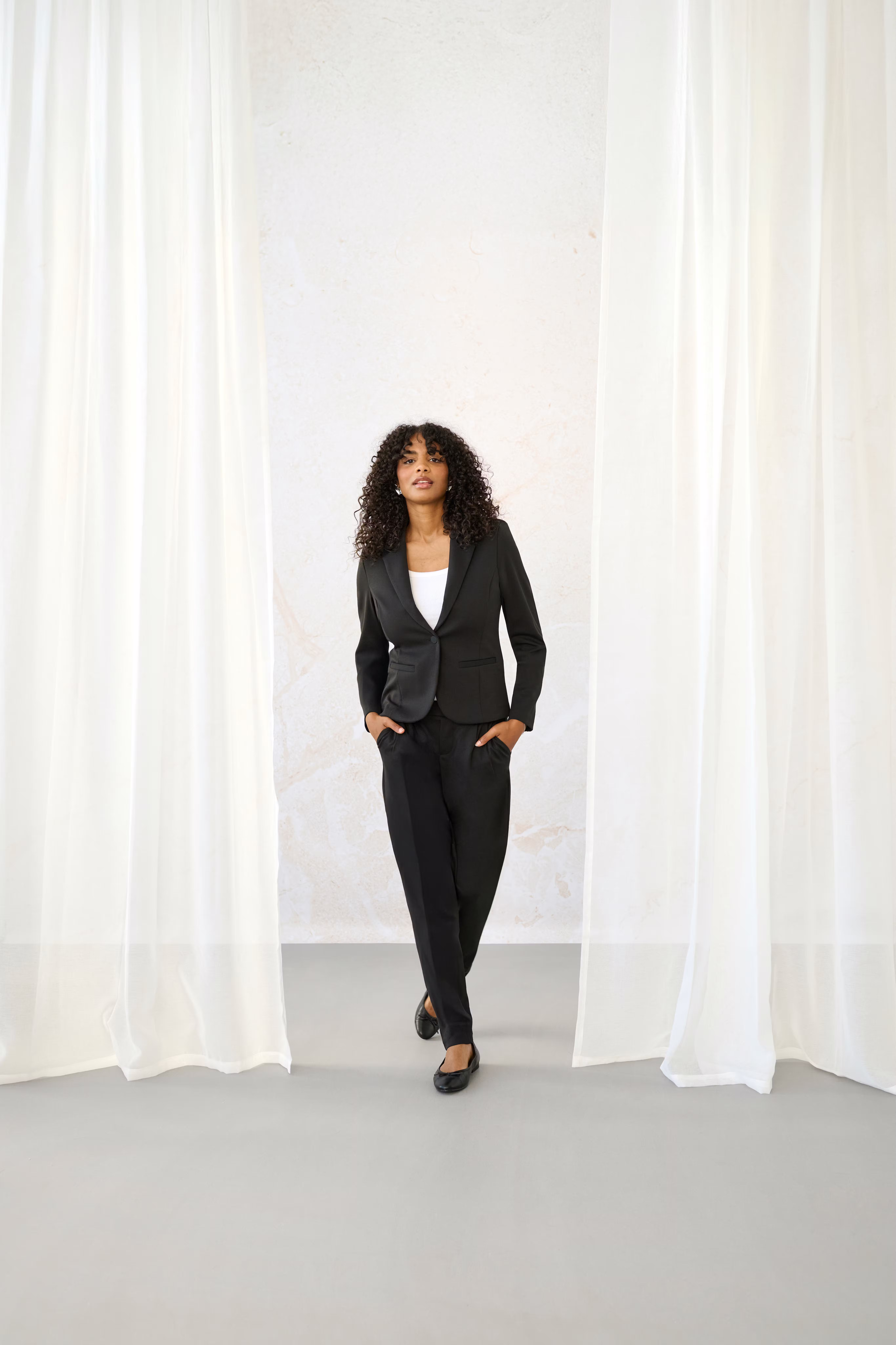 KAjenny Blazer LOCATION NONE 10508488-100121