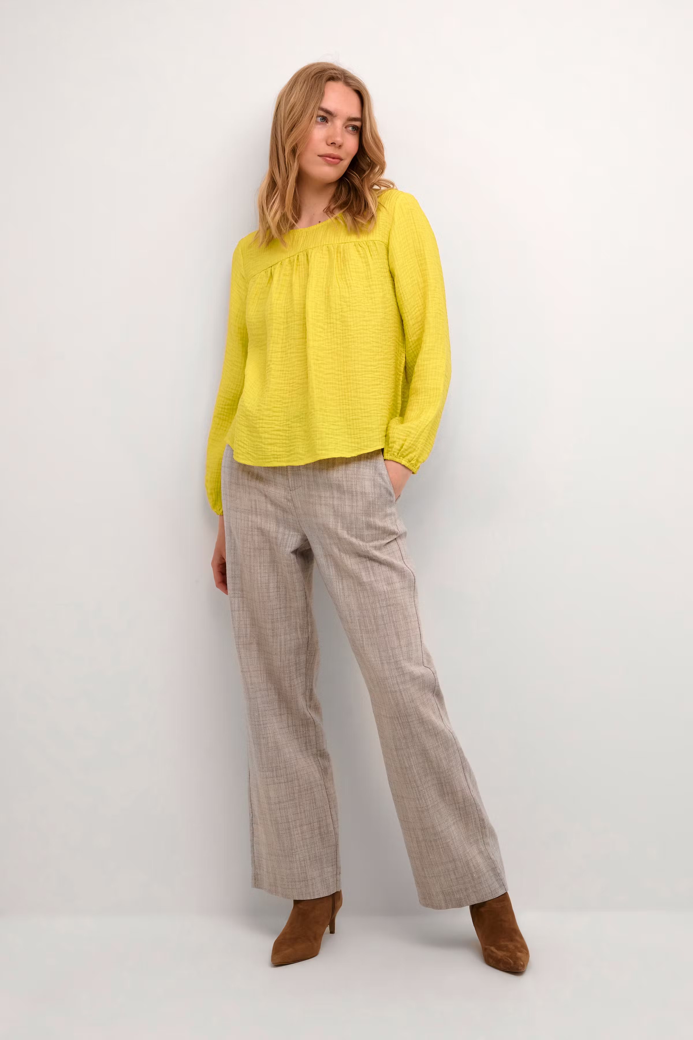 CRMimi Blouse LOOKBOOK FRONT 10612199-140647