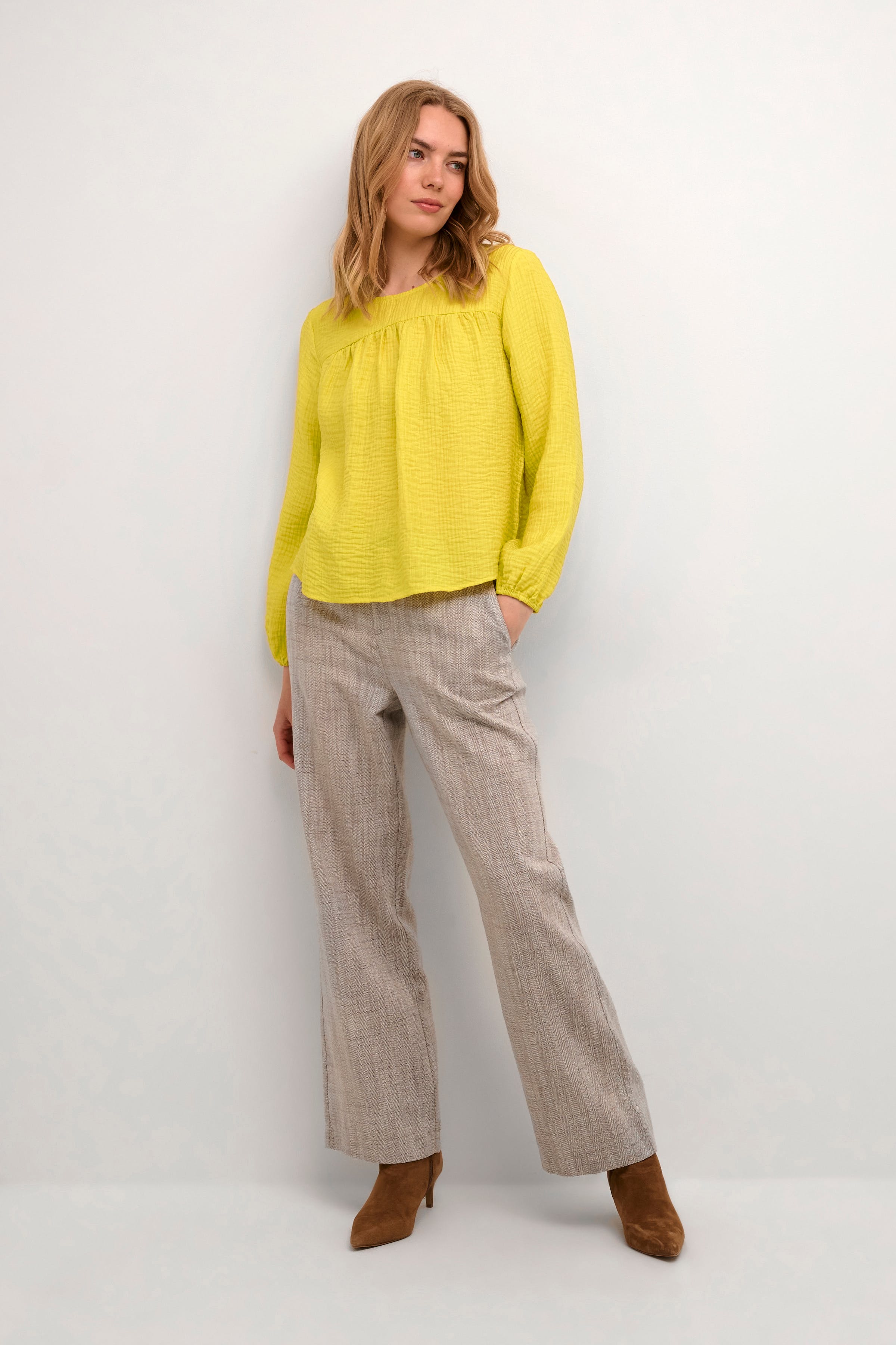 CRMimi Blouse LOOKBOOK FRONT 10612199-140647