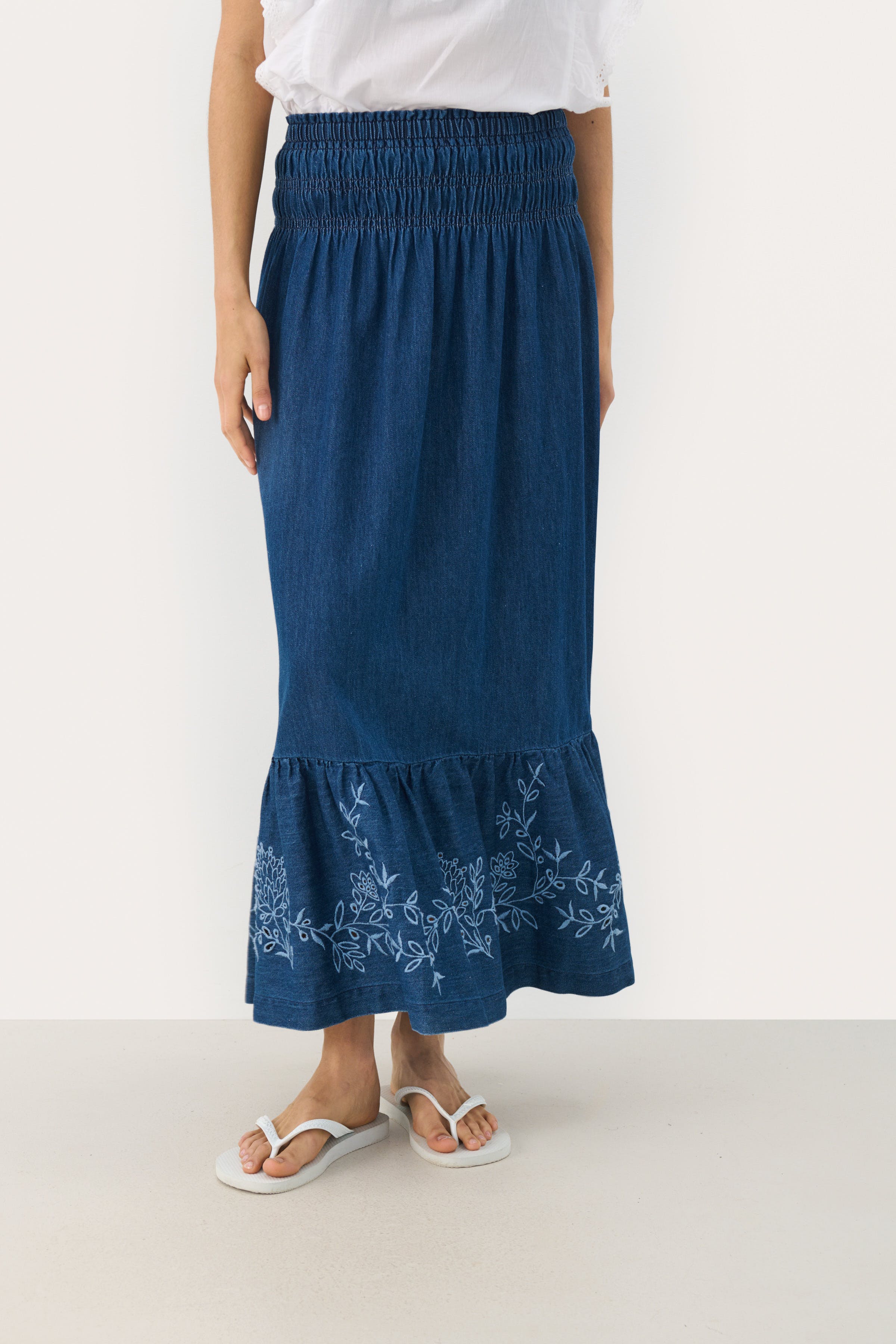 ThamaraPW Rok LOOKBOOK FRONT 30309809-303982