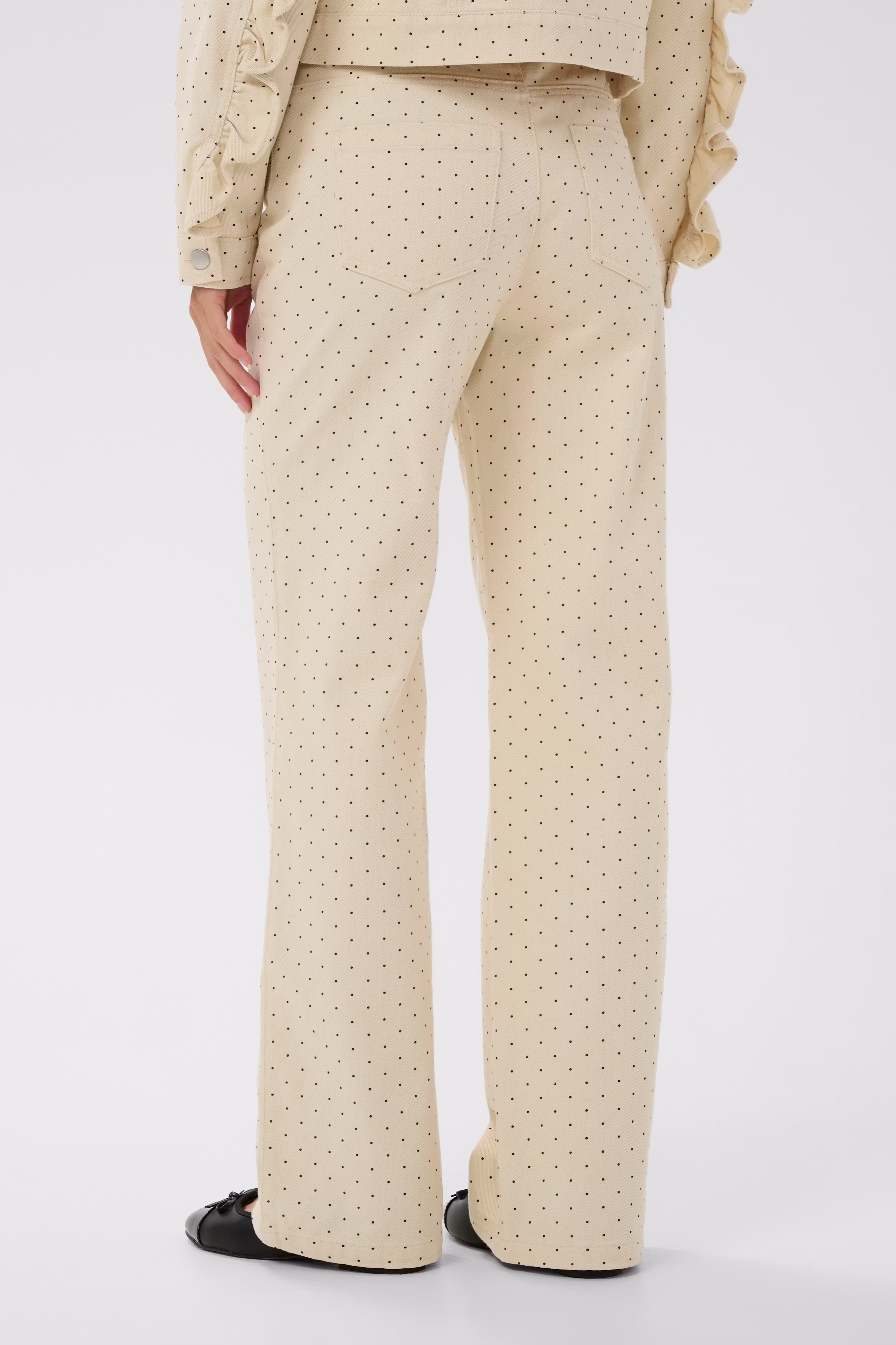 PatriciaSZ Jeans LOOKBOOK BACK 30514951-304687