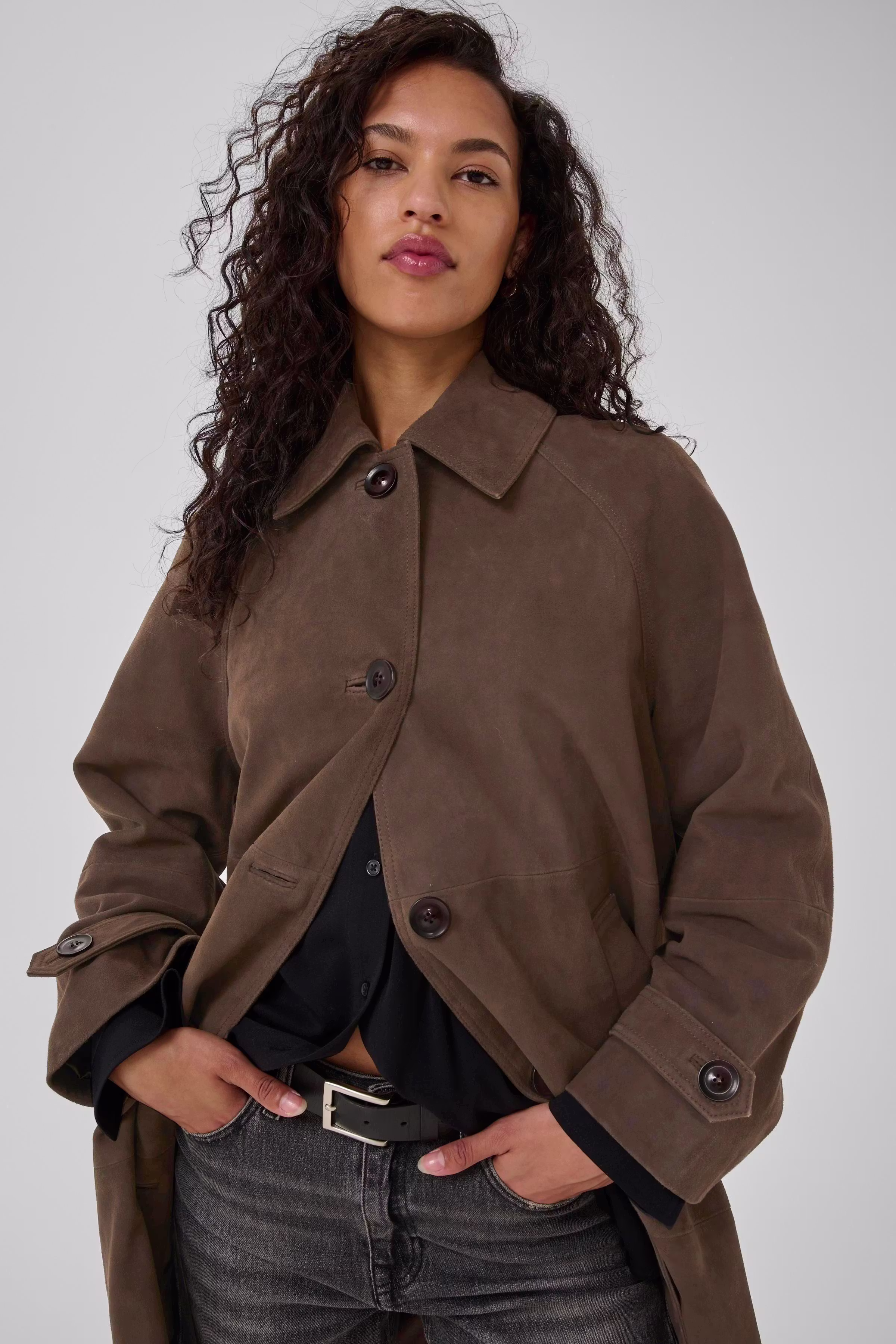 TaraMW Suede coat LOOKBOOK DETAIL 10705270-190840