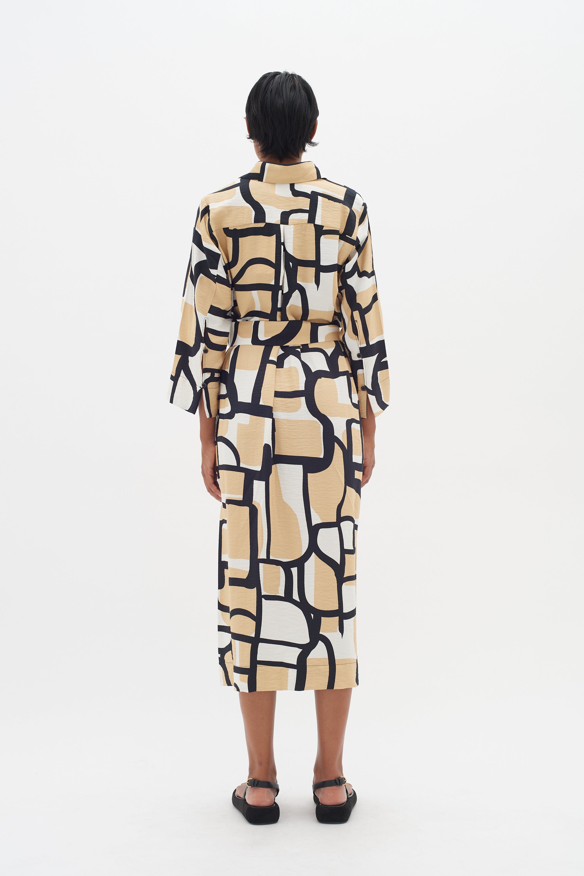 HecanteIW Shirt Dress LOOKBOOK BACK 30109128-302753